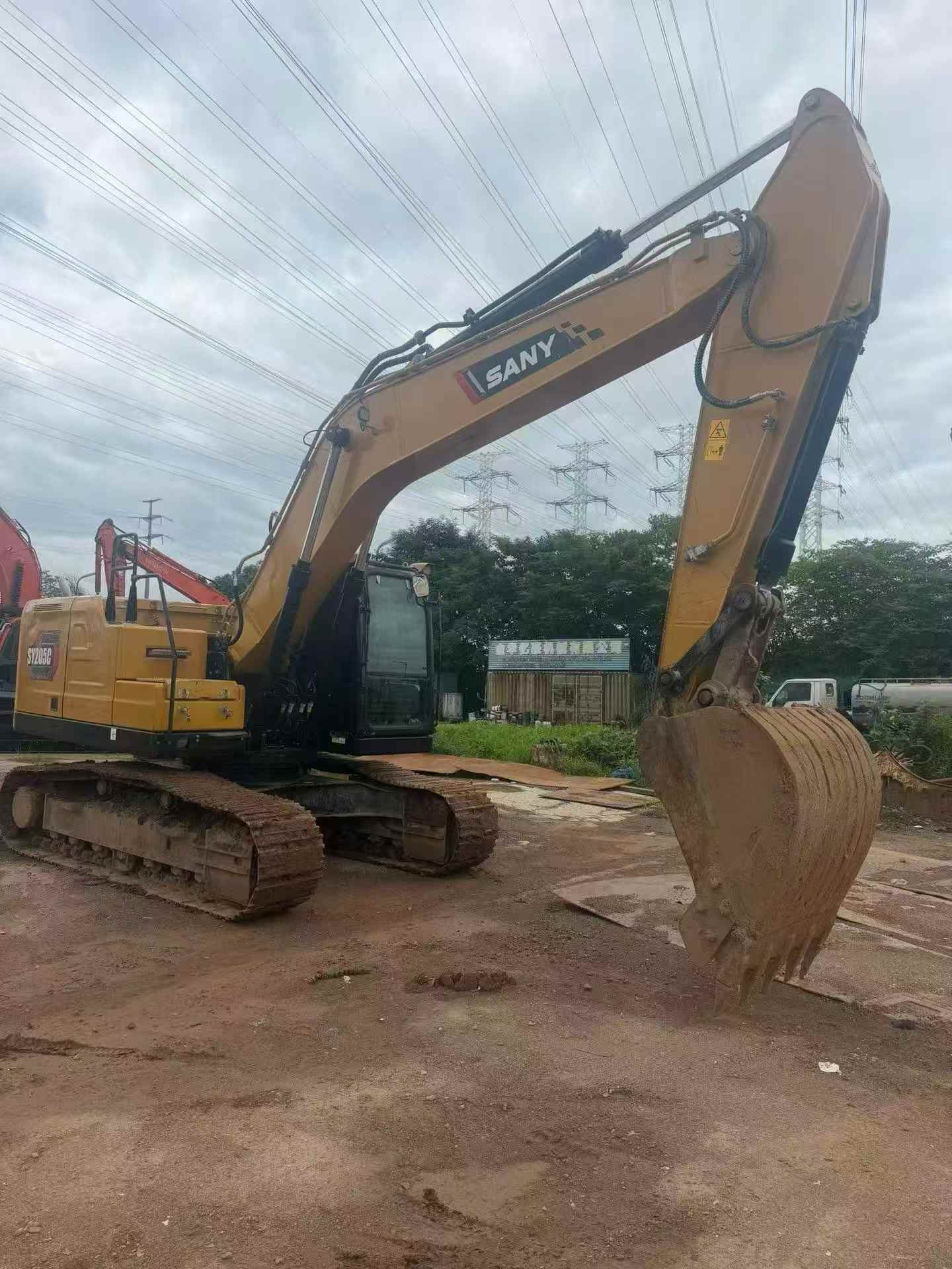 Buy Sany SY205C Used Excavator / 2