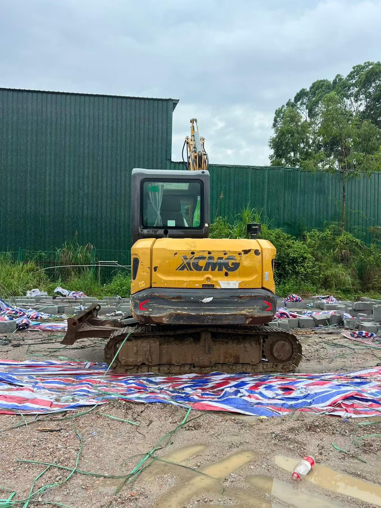 Buy XCMG LW60G Used Excavator / 9