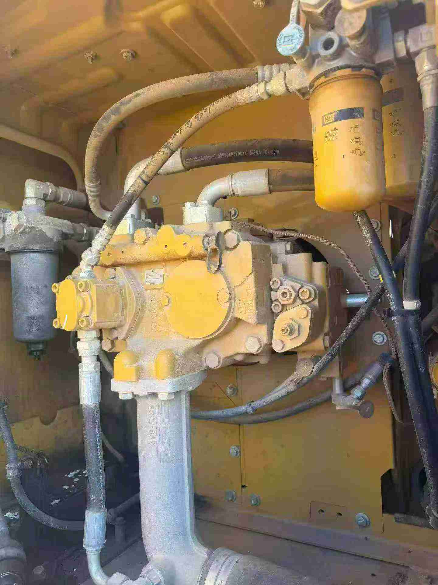 Buy Caterpillar 320E Used Excavator / 8