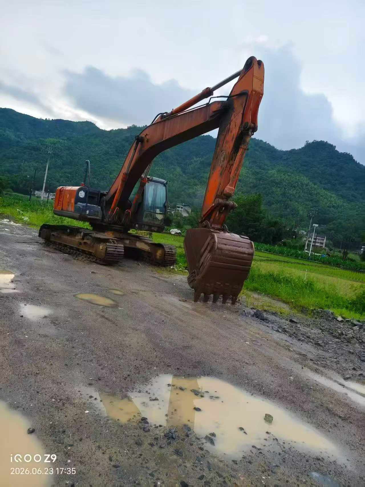 Buy Hitachi ZW250 Used Excavator / 4