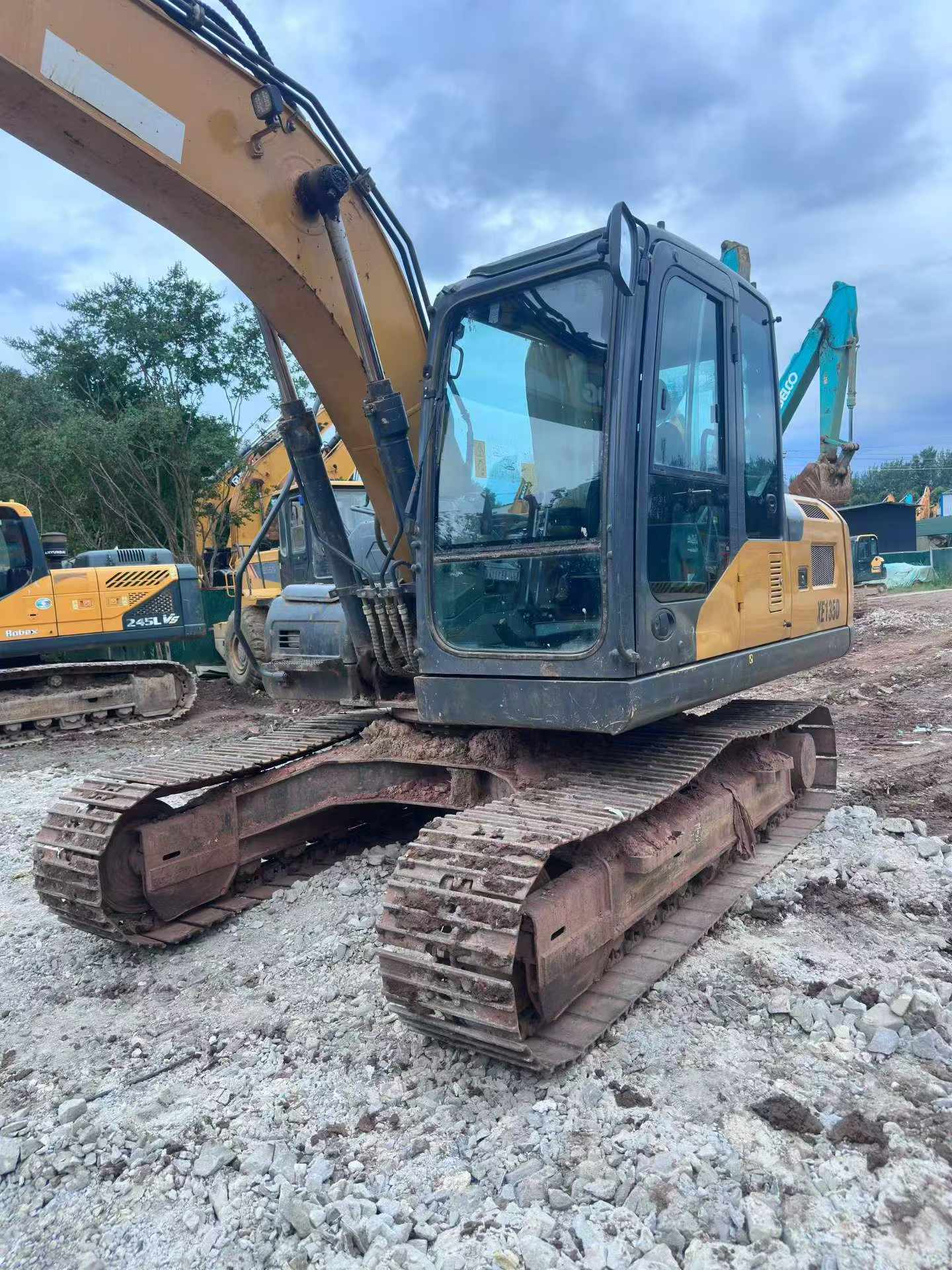 Buy XCMG XE135B Used Excavator / 5
