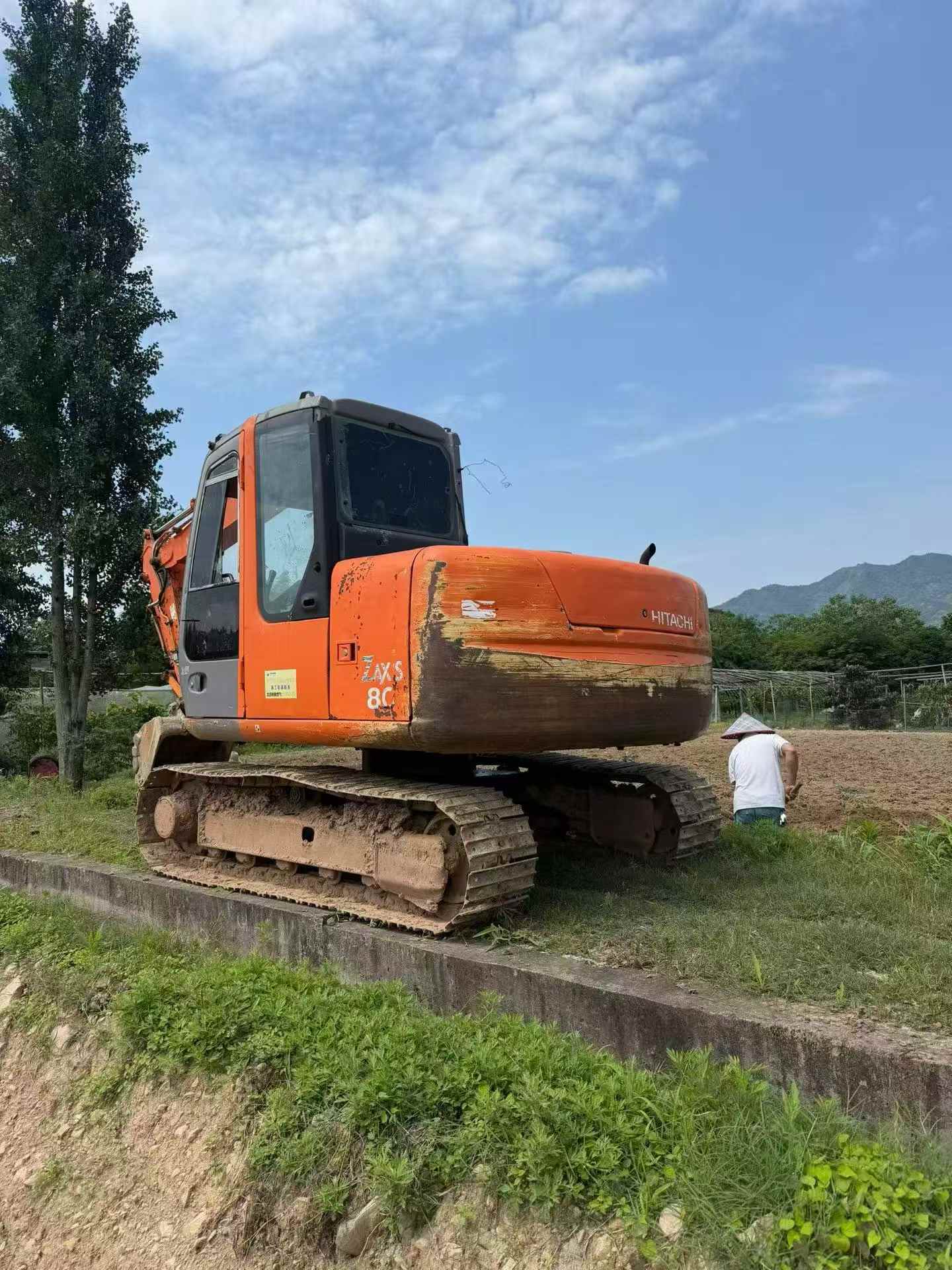 Buy Hitachi EX70 Used Excavator / 2