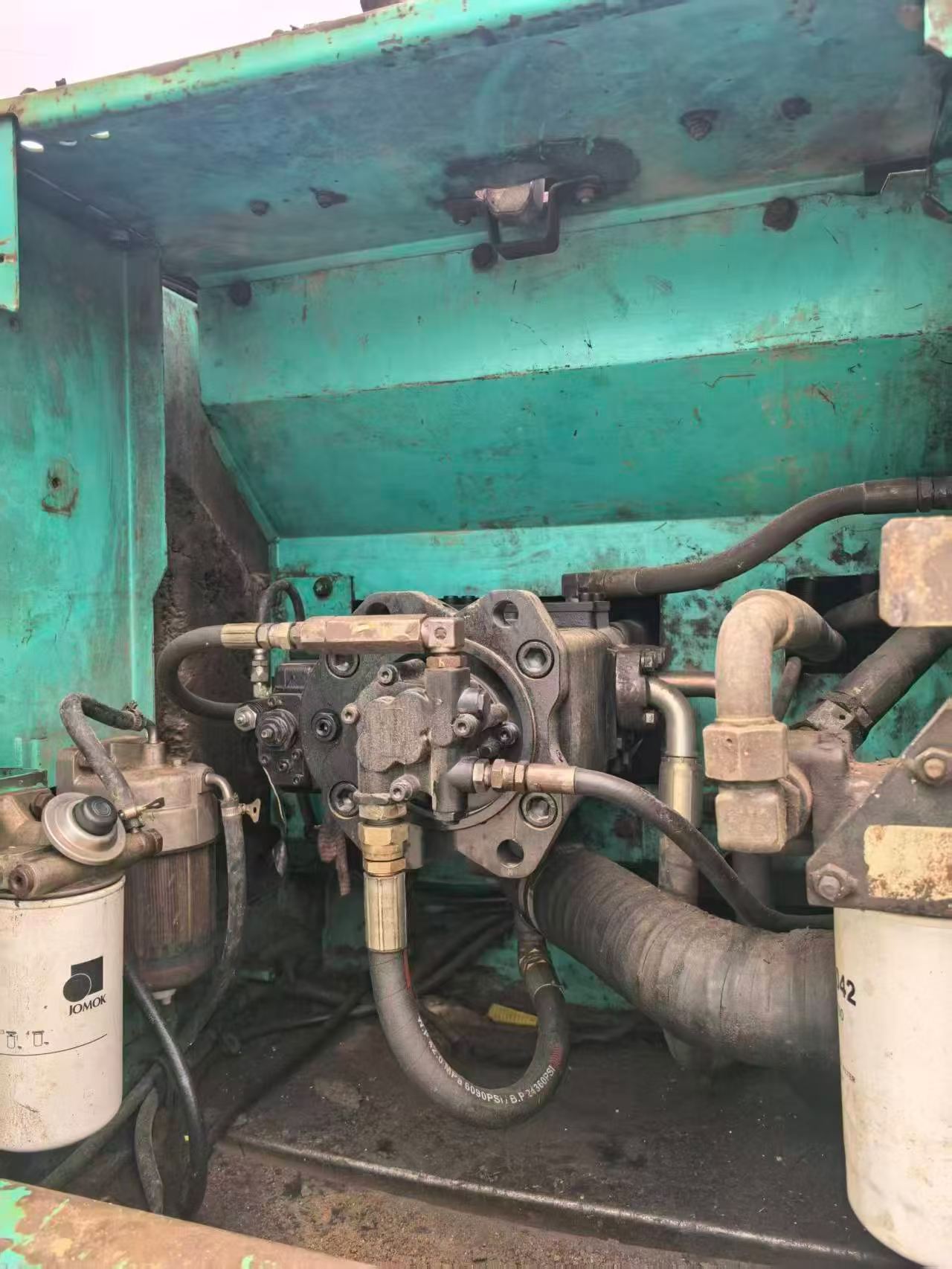 Buy Kobelco SK200-11 Used Excavator / 8