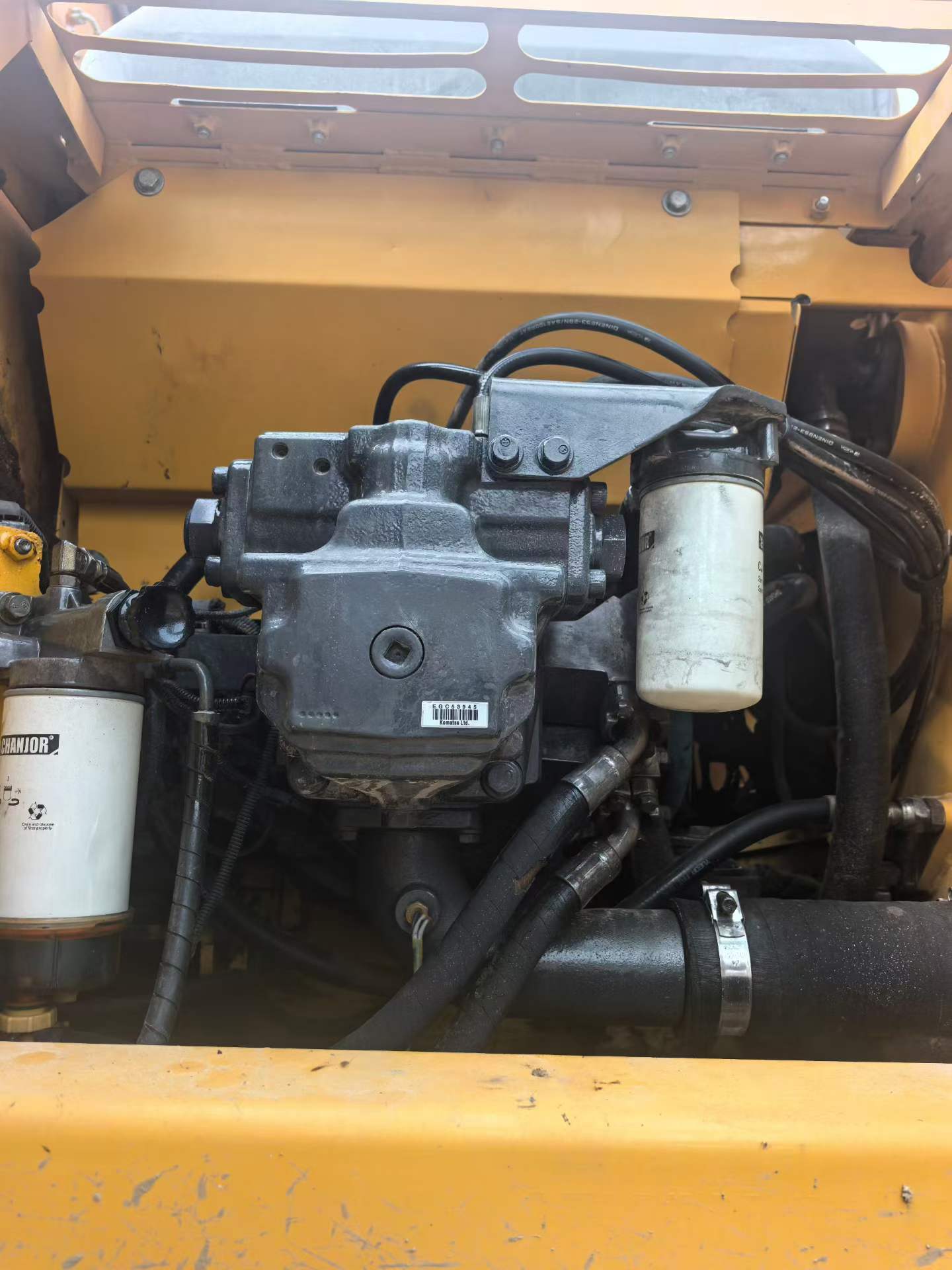 Buy Komatsu PC200-8 Used Excavator / 8