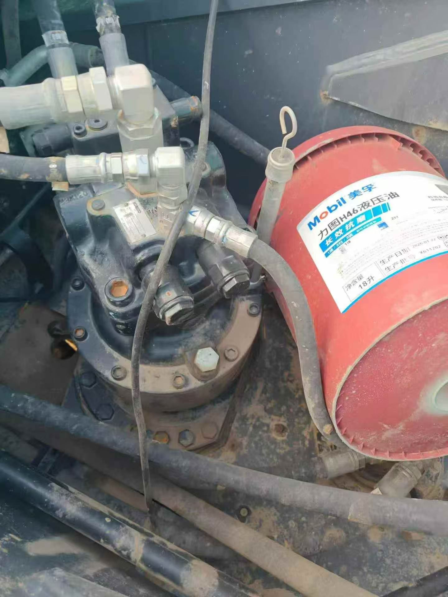 Buy Kobelco SK200 Used Excavator / 7