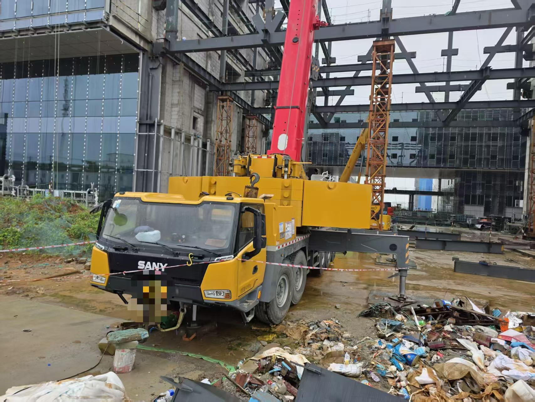 Buy Sany SY200C Used Excavator / 3