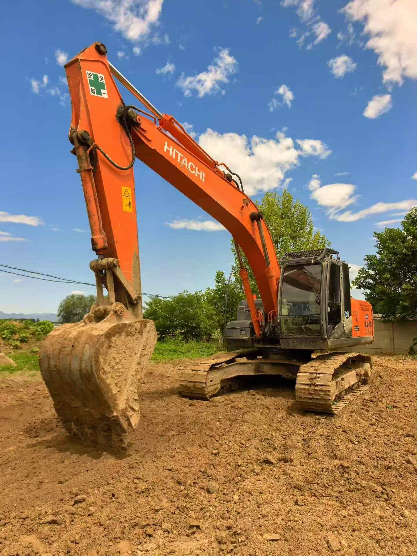 Buy Hitachi EX210 Used Excavator / 4