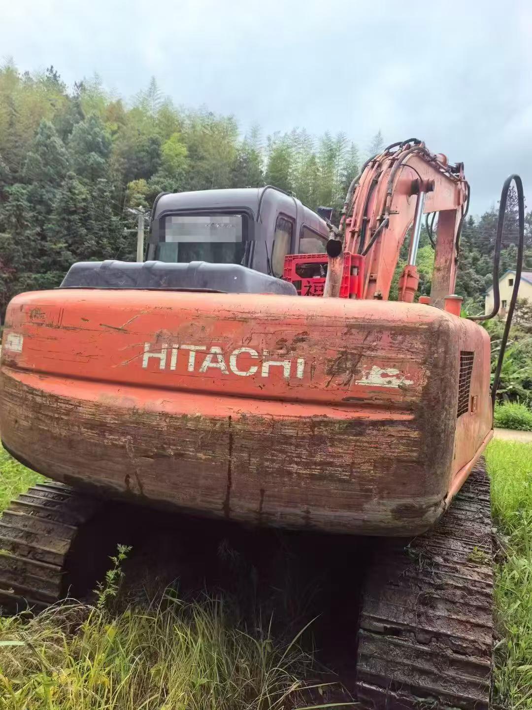 Buy Hitachi EX130H-5 Used Excavator / 2