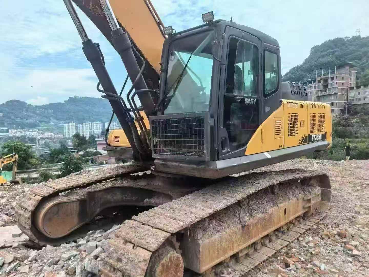 Buy Sany SY305C Used Excavator / 2