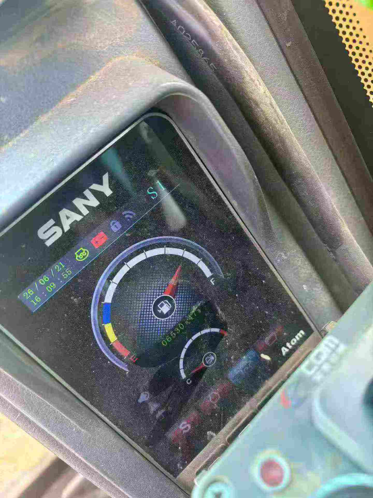 Buy Sany SY95C Used Excavator / 8