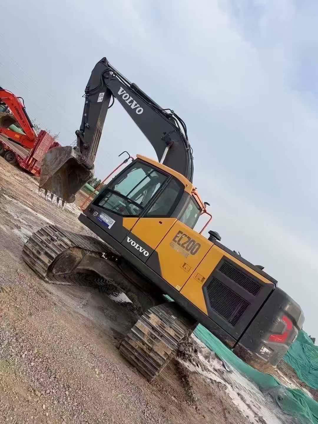 Buy Volvo EC200 Used Excavator / 9