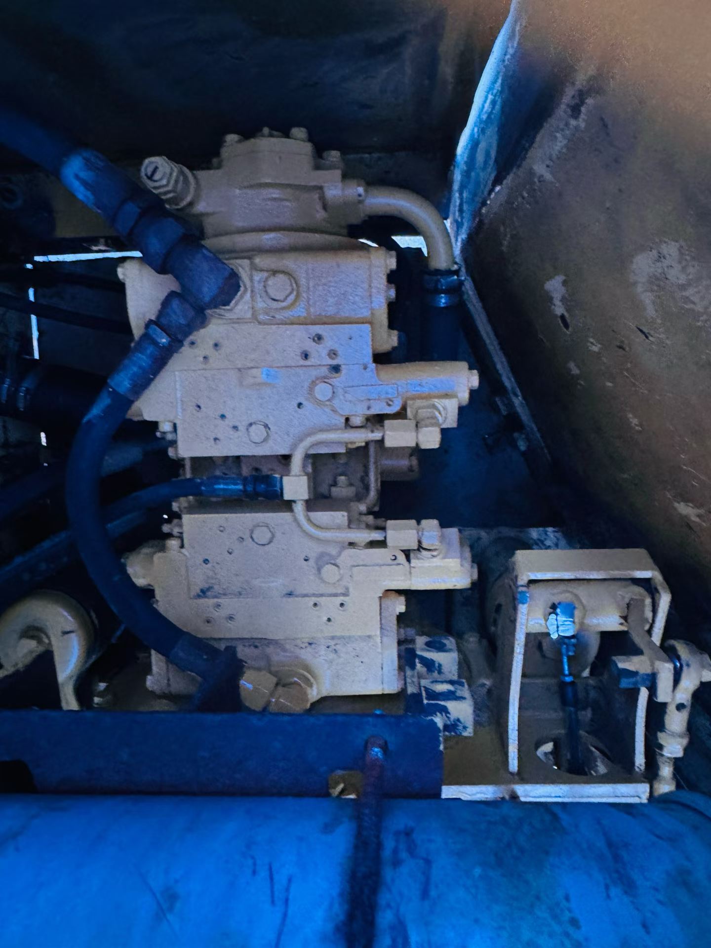 Buy Komatsu PC60-6 Used Excavator / 7