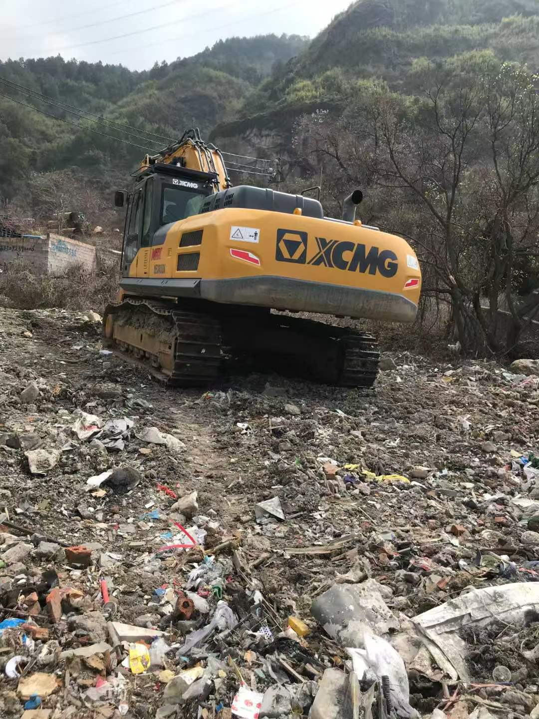 Buy XCMG XE380K Used Excavator / 4