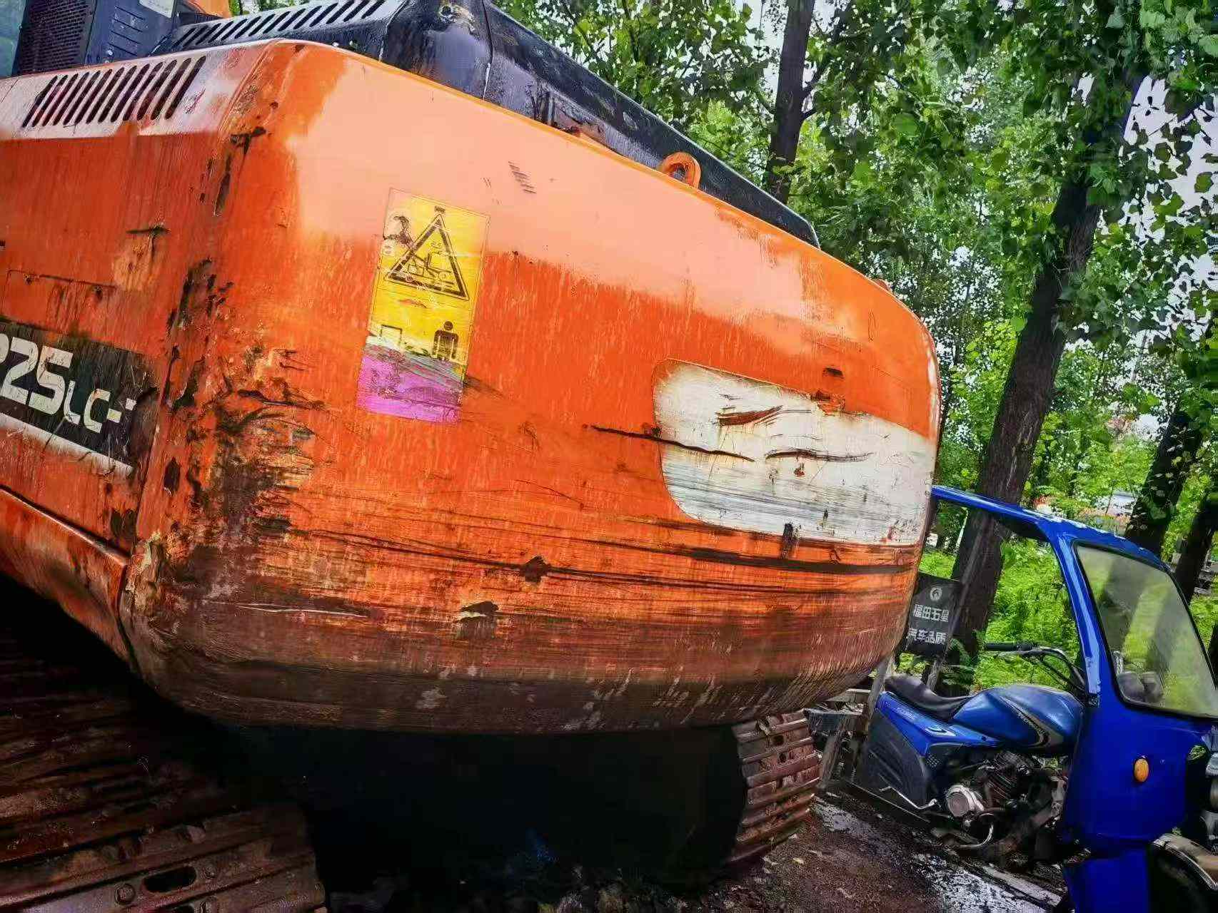 Buy Doosan DH225-7 Used Excavator / 2