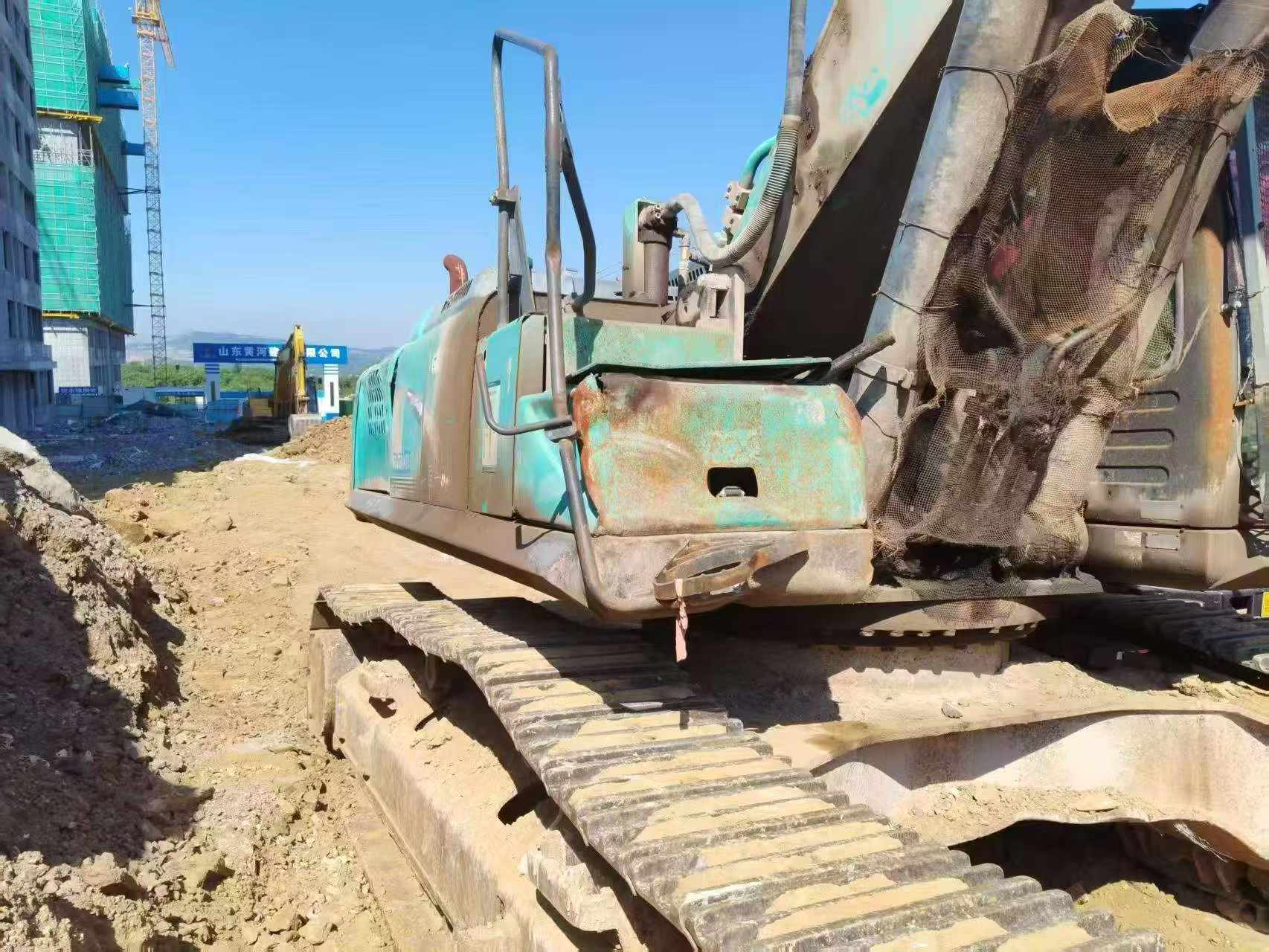 Buy Kobelco SK495D Used Excavator / 8