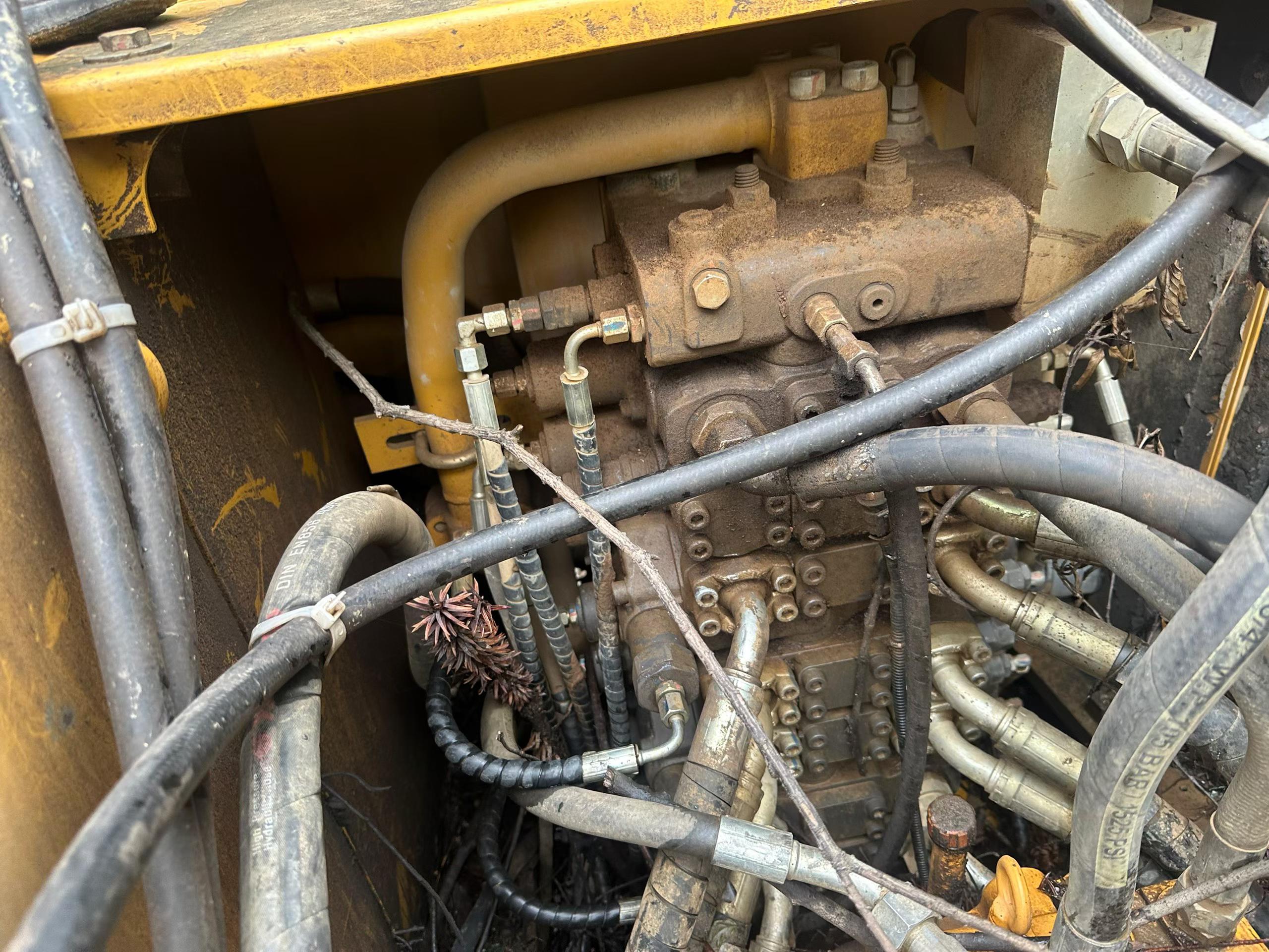 Buy Sany SY125C Used Excavator / 4