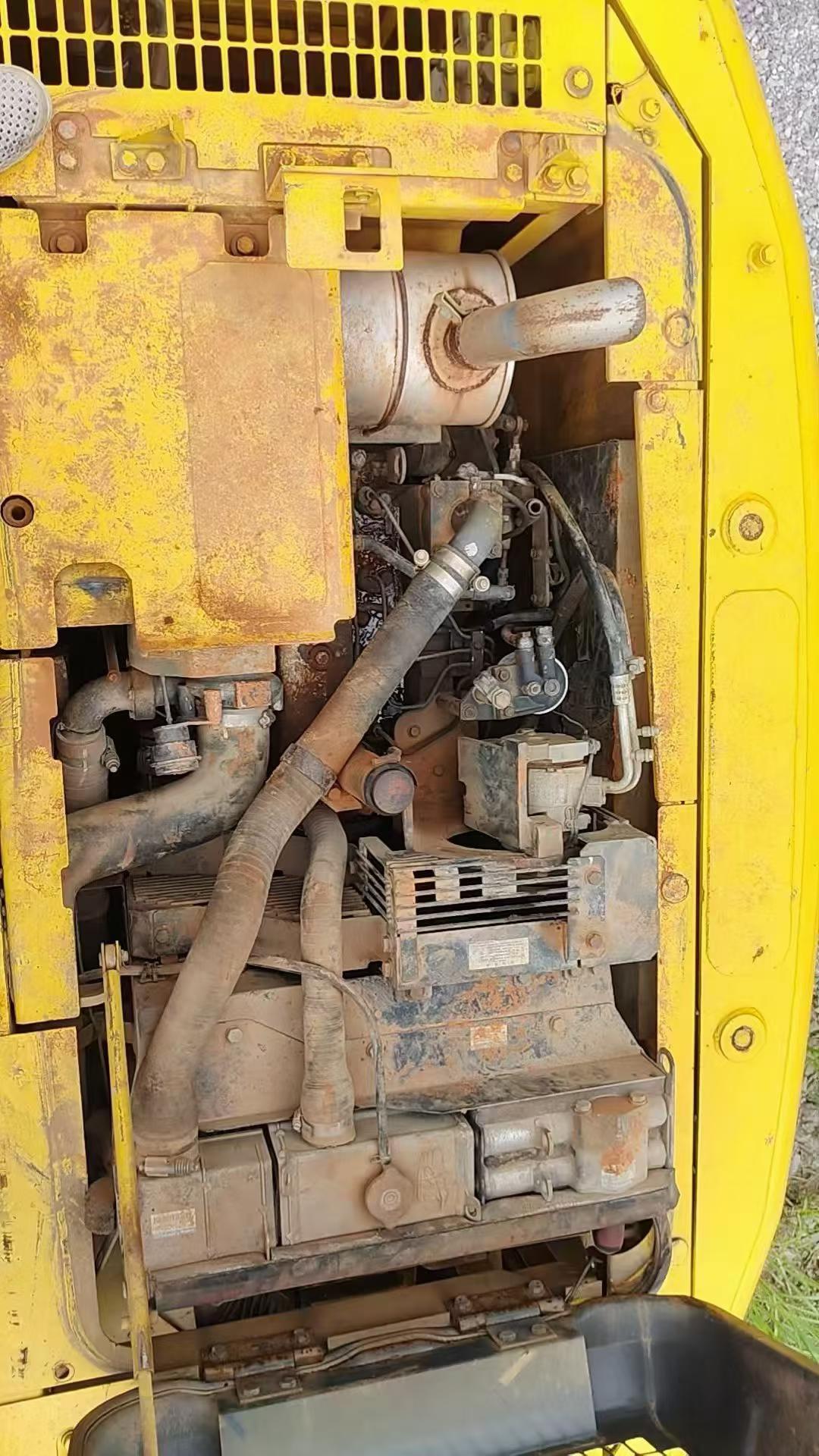 Buy Komatsu PC130-7 Used Excavator / 4