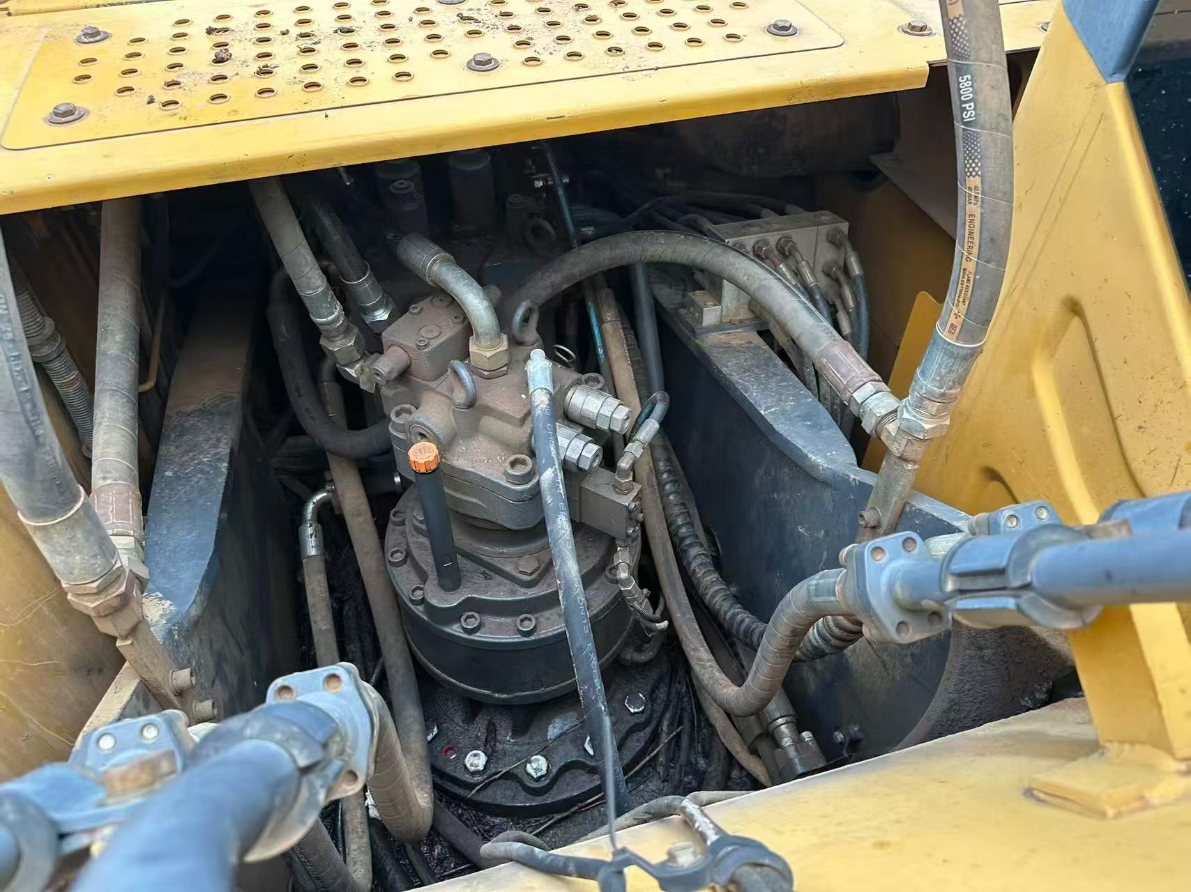 Buy XCMG LW200 Used Excavator / 5