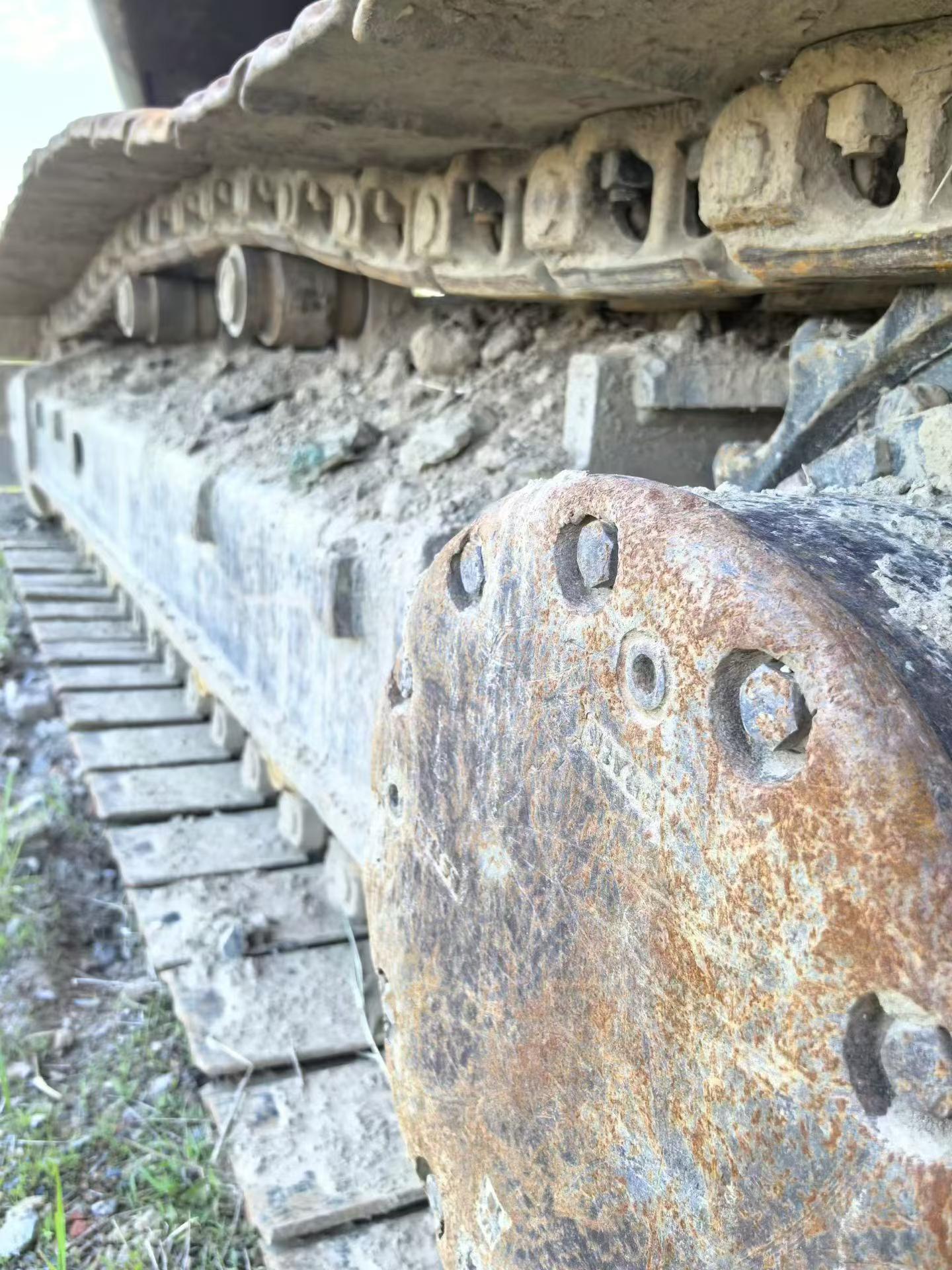 Buy Hitachi ZX240 Used Excavator / 3