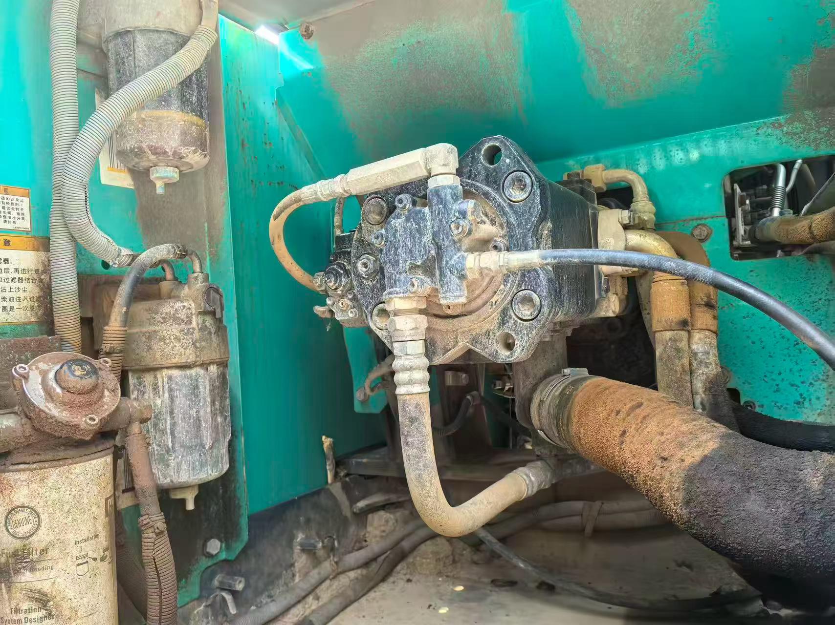 Buy Kobelco SK270D Used Excavator / 3