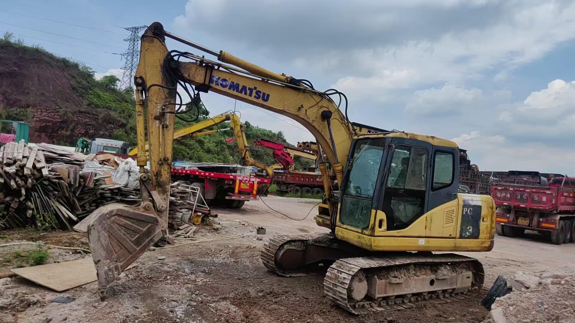 Buy Komatsu PC110-7 Used Excavator / 2