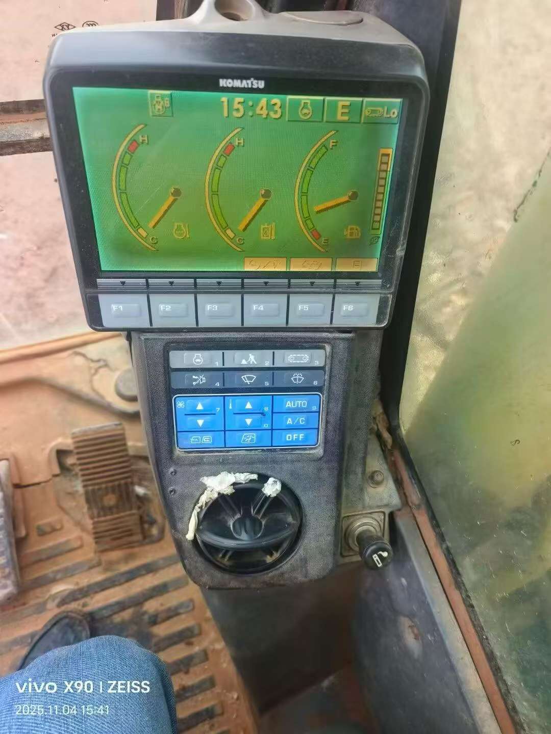 Buy Komatsu PC200-8 Used Excavator / 2