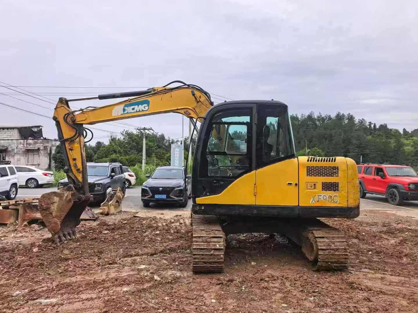 Buy XCMG XE85C Used Excavator / 3
