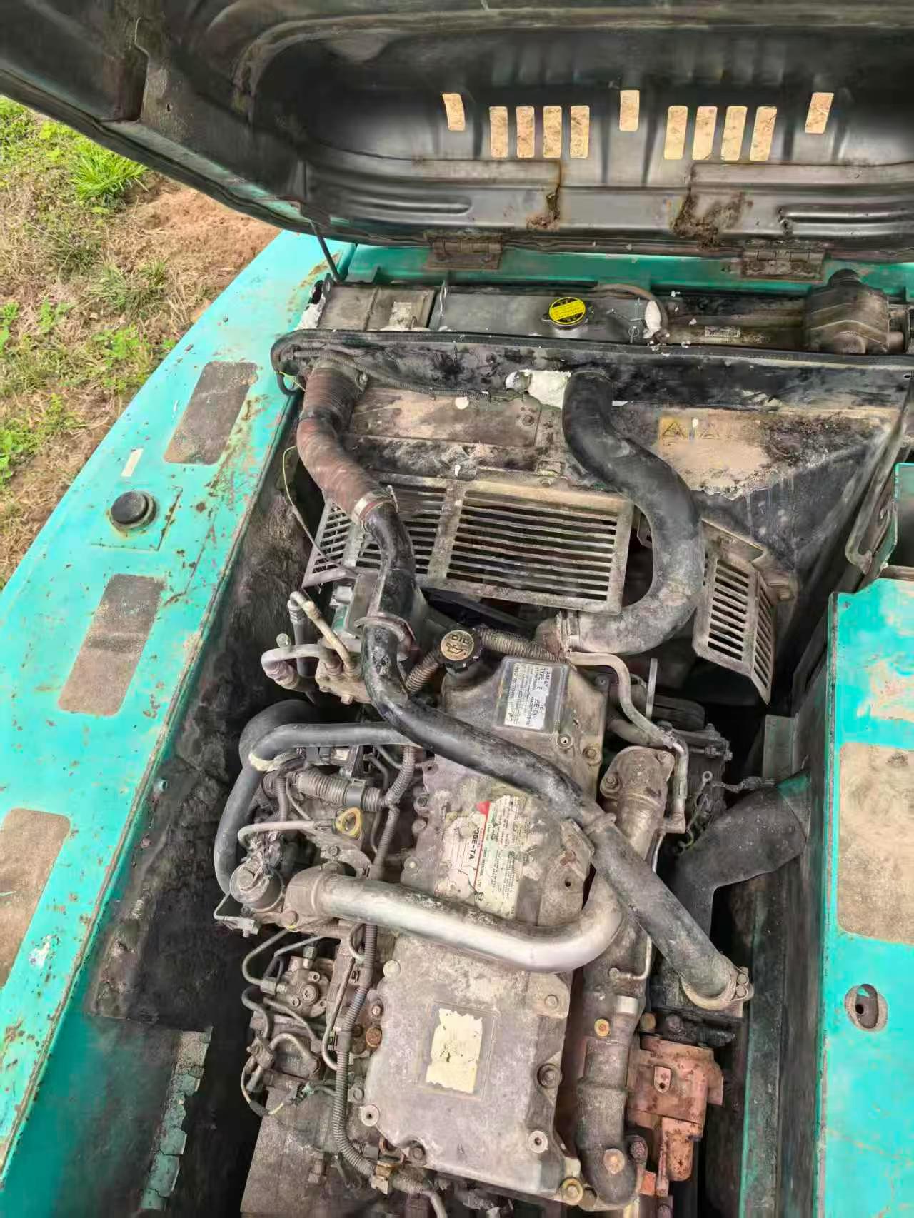 Buy Kobelco SK200-11 Used Excavator / 2