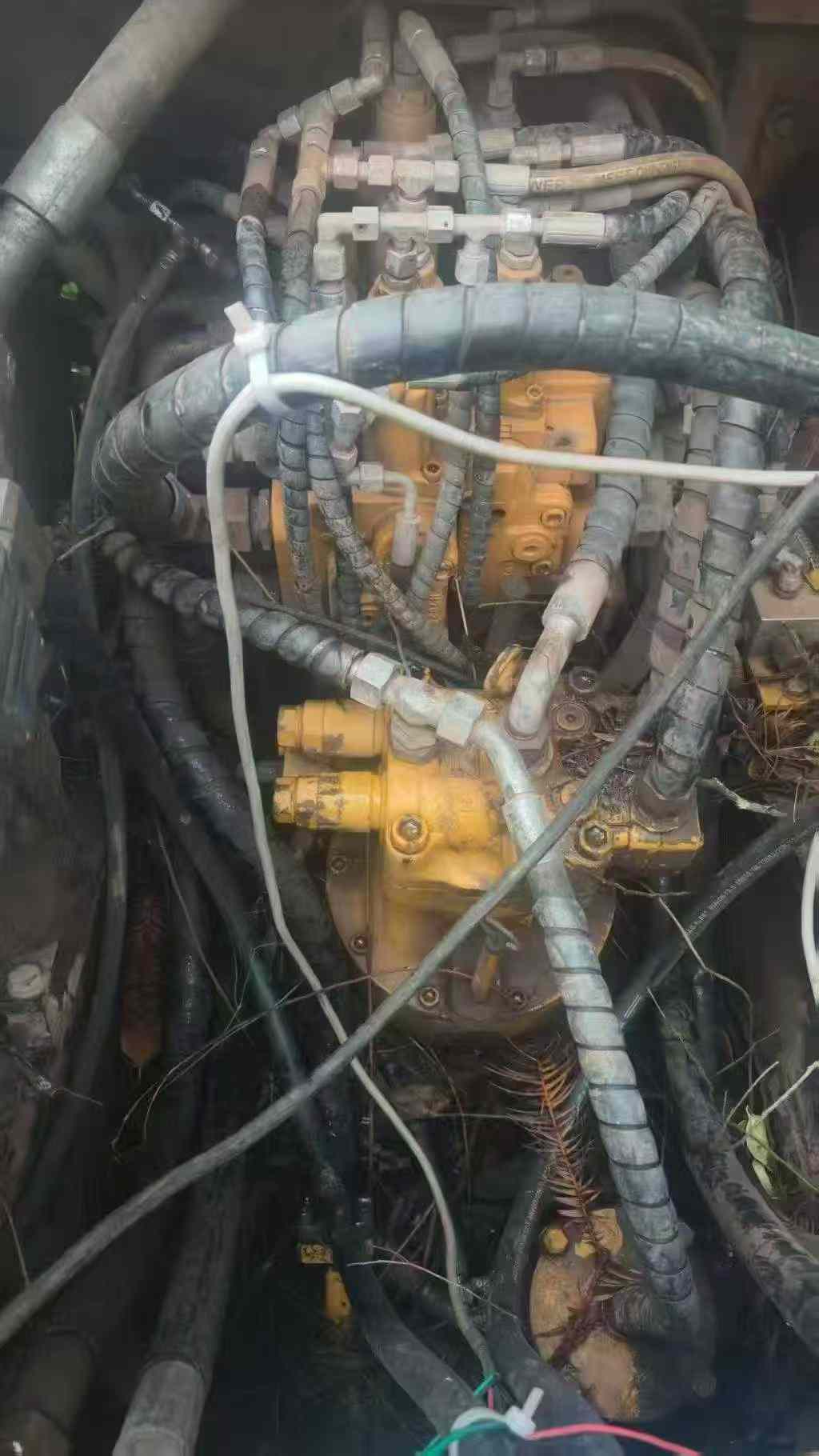 Buy Sany SY135 Used Excavator / 2