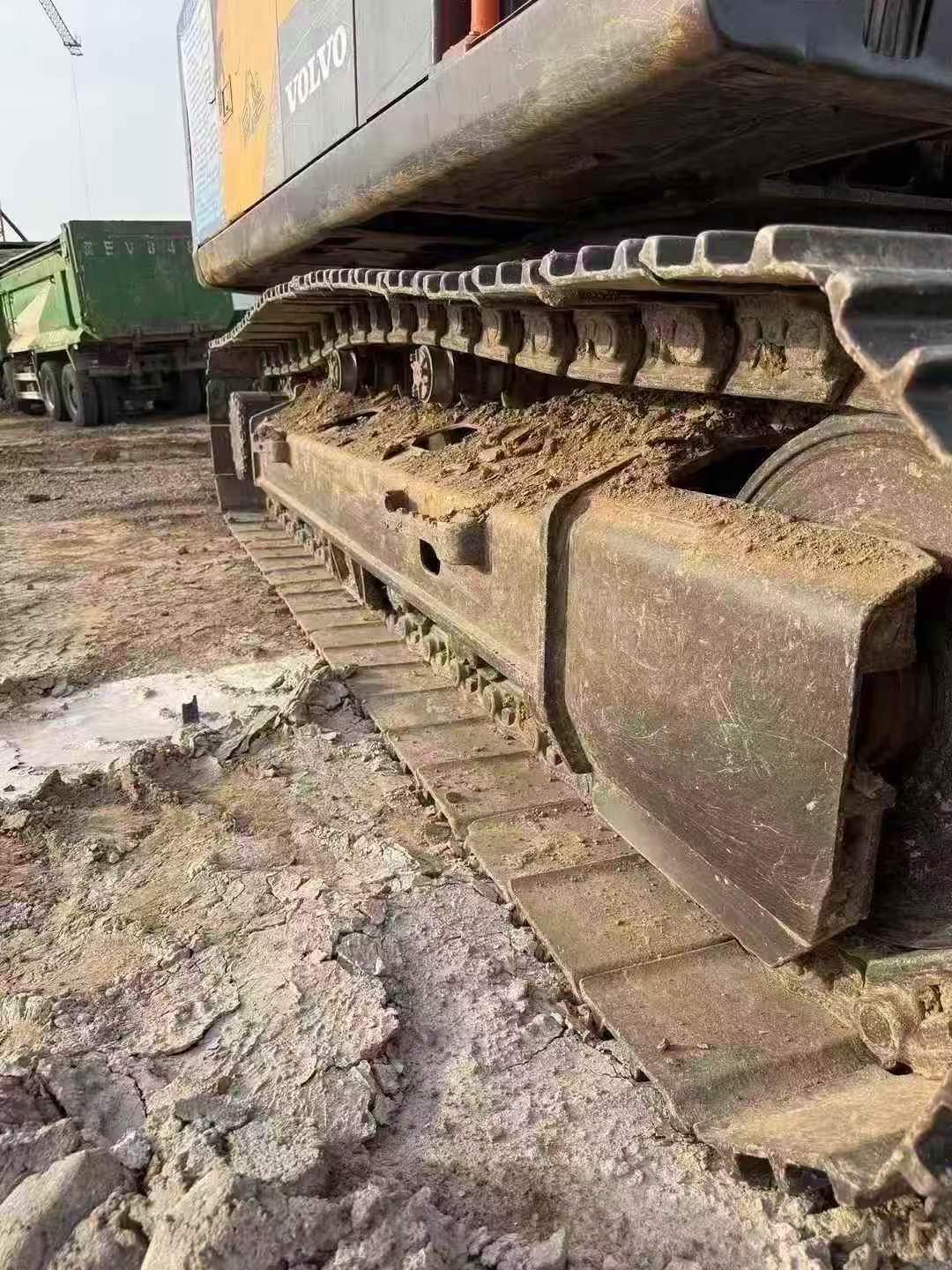 Buy Volvo EC200 Used Excavator / 8