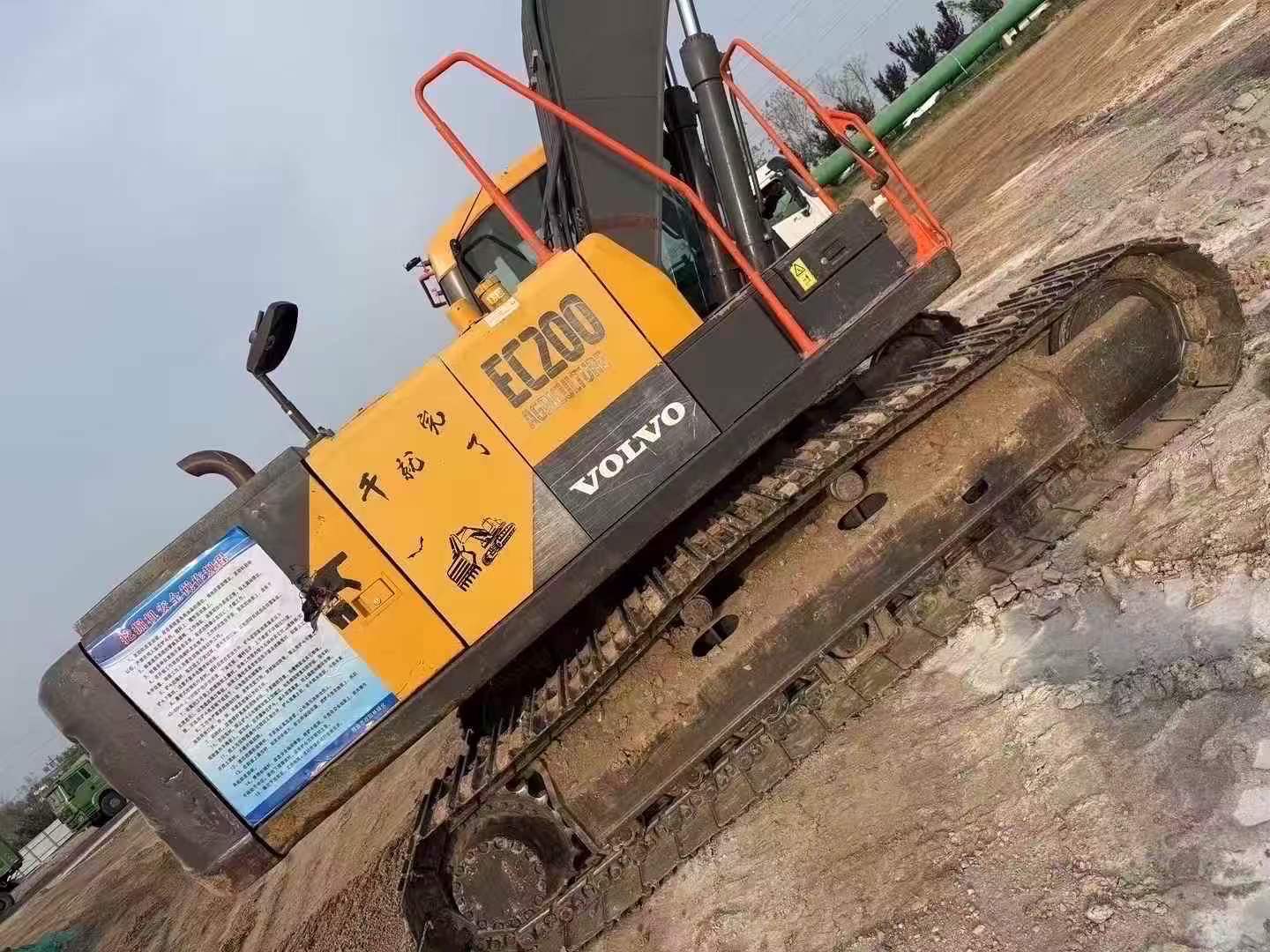 Buy Volvo EC200 Used Excavator / 3