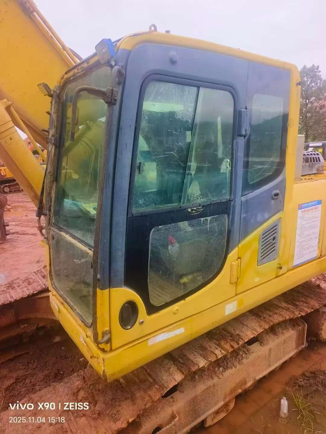 Buy Komatsu PC200-8 Used Excavator / 4