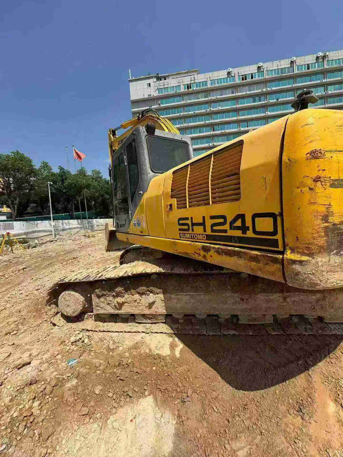 Buy Sumitomo SH240-3 Used Excavator / 2