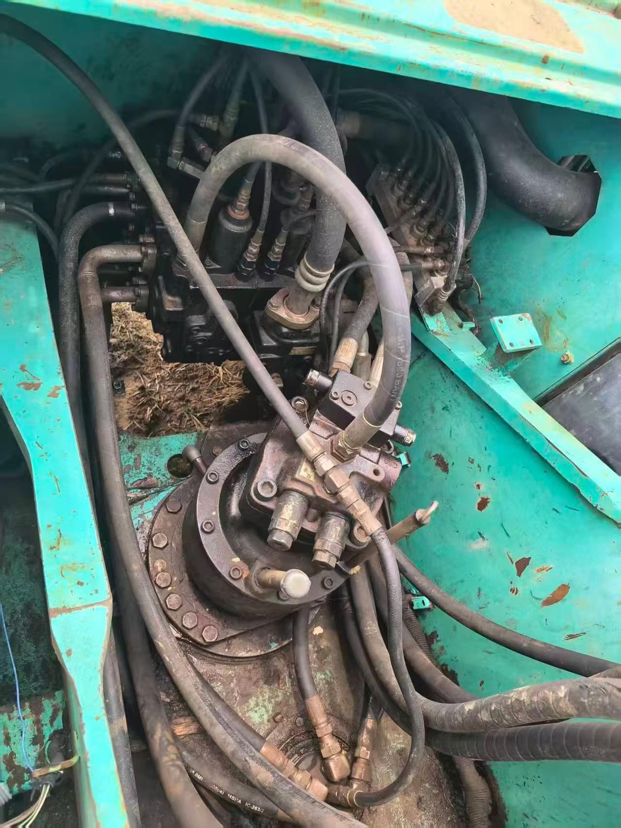 Buy Kobelco SK200-11 Used Excavator / 7