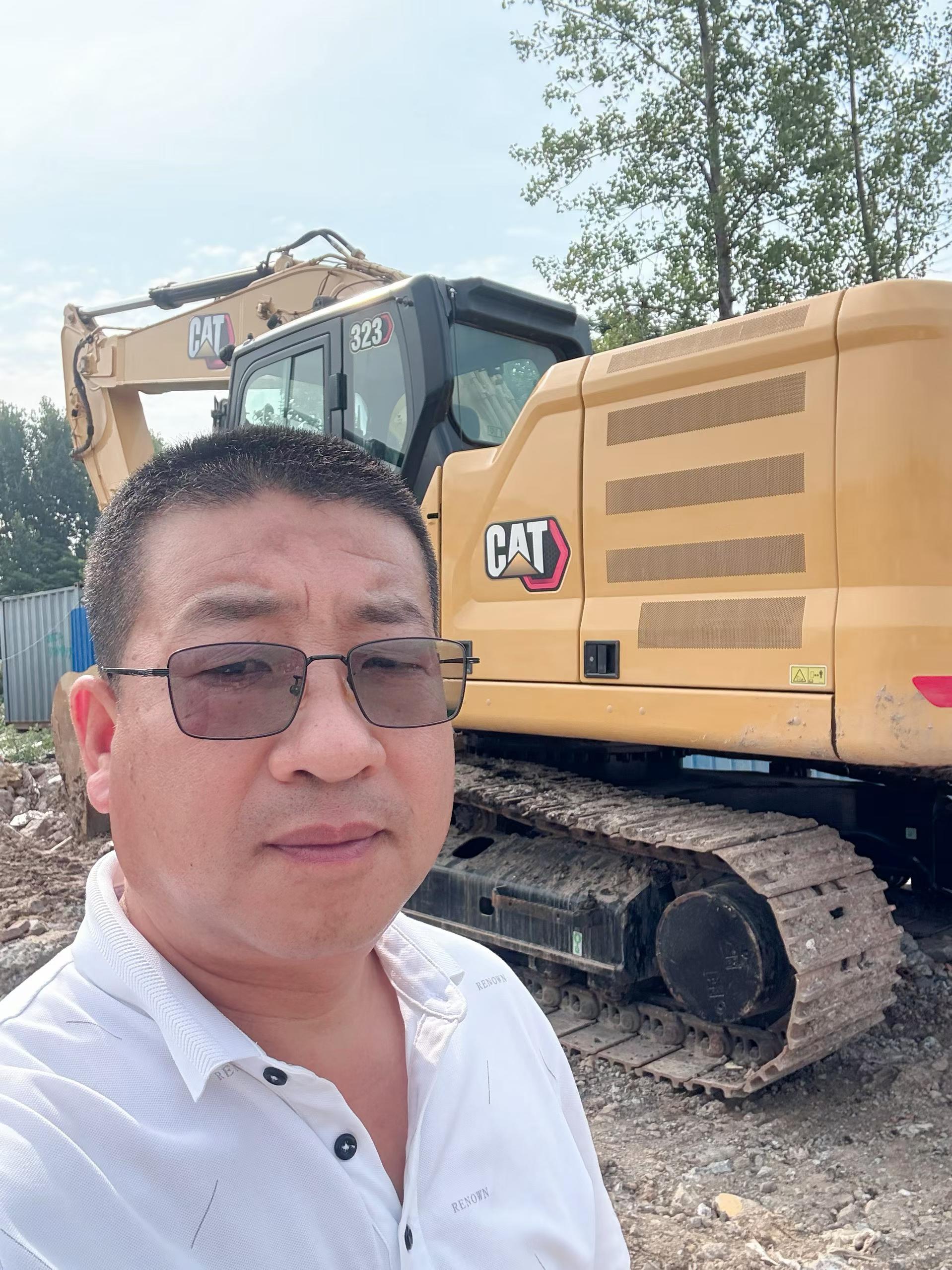Buy Caterpillar 323 Used Excavator / 2