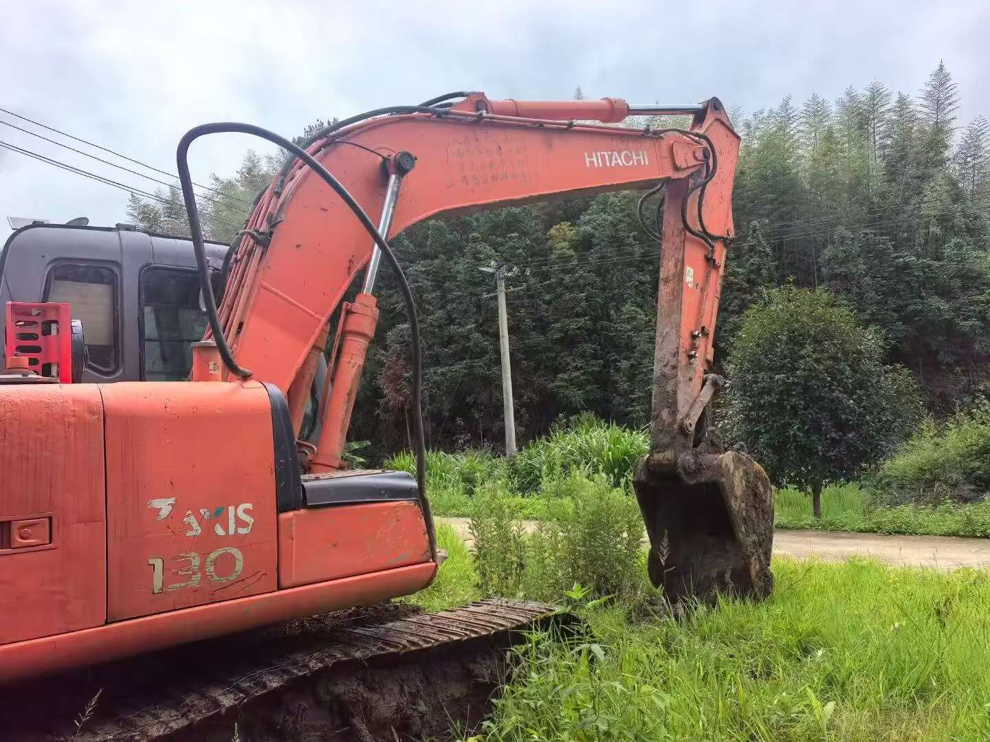 Buy Hitachi EX130H-5 Used Excavator / 5