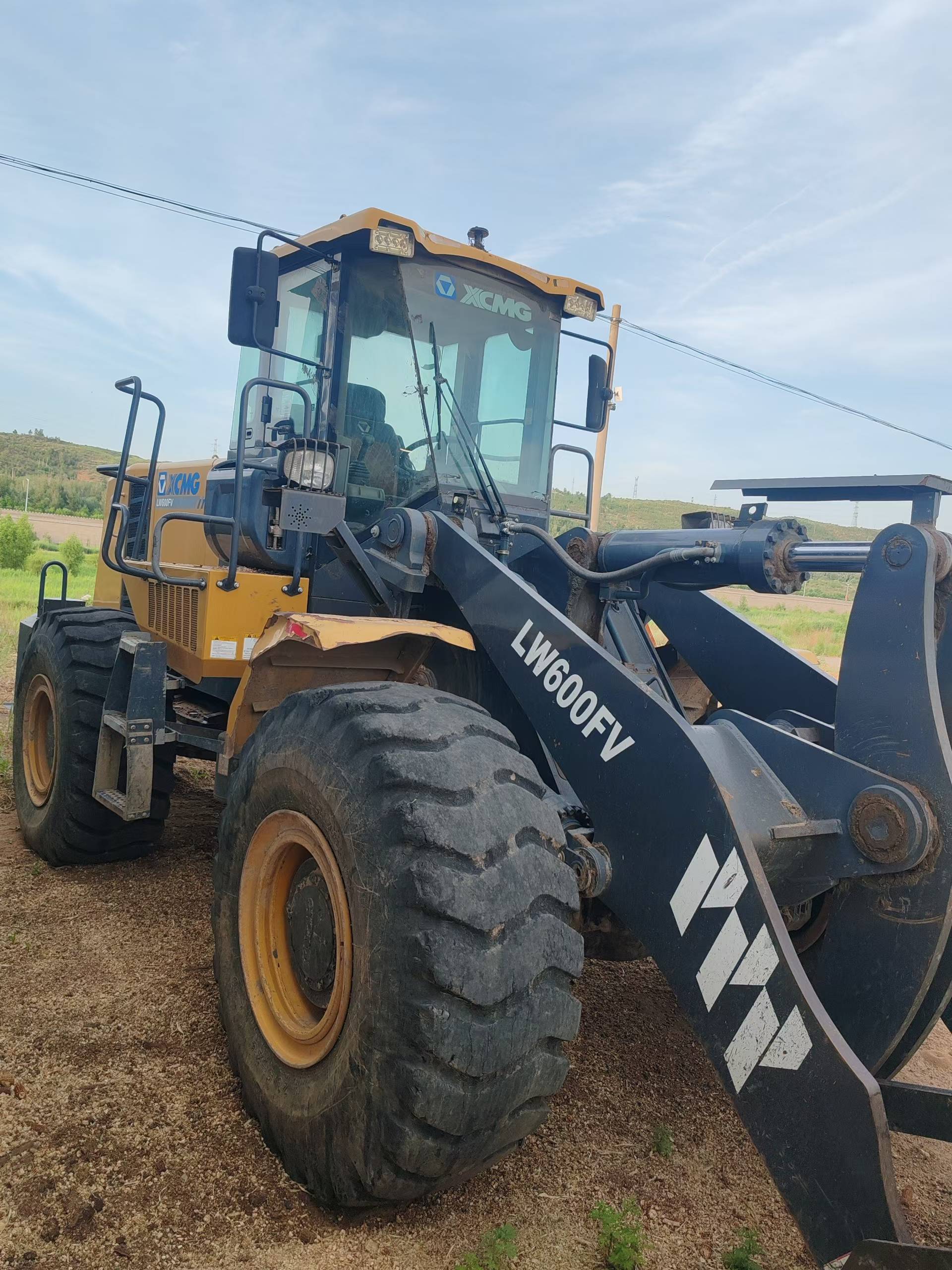 Buy XCMG XE60 Used Loader / 9