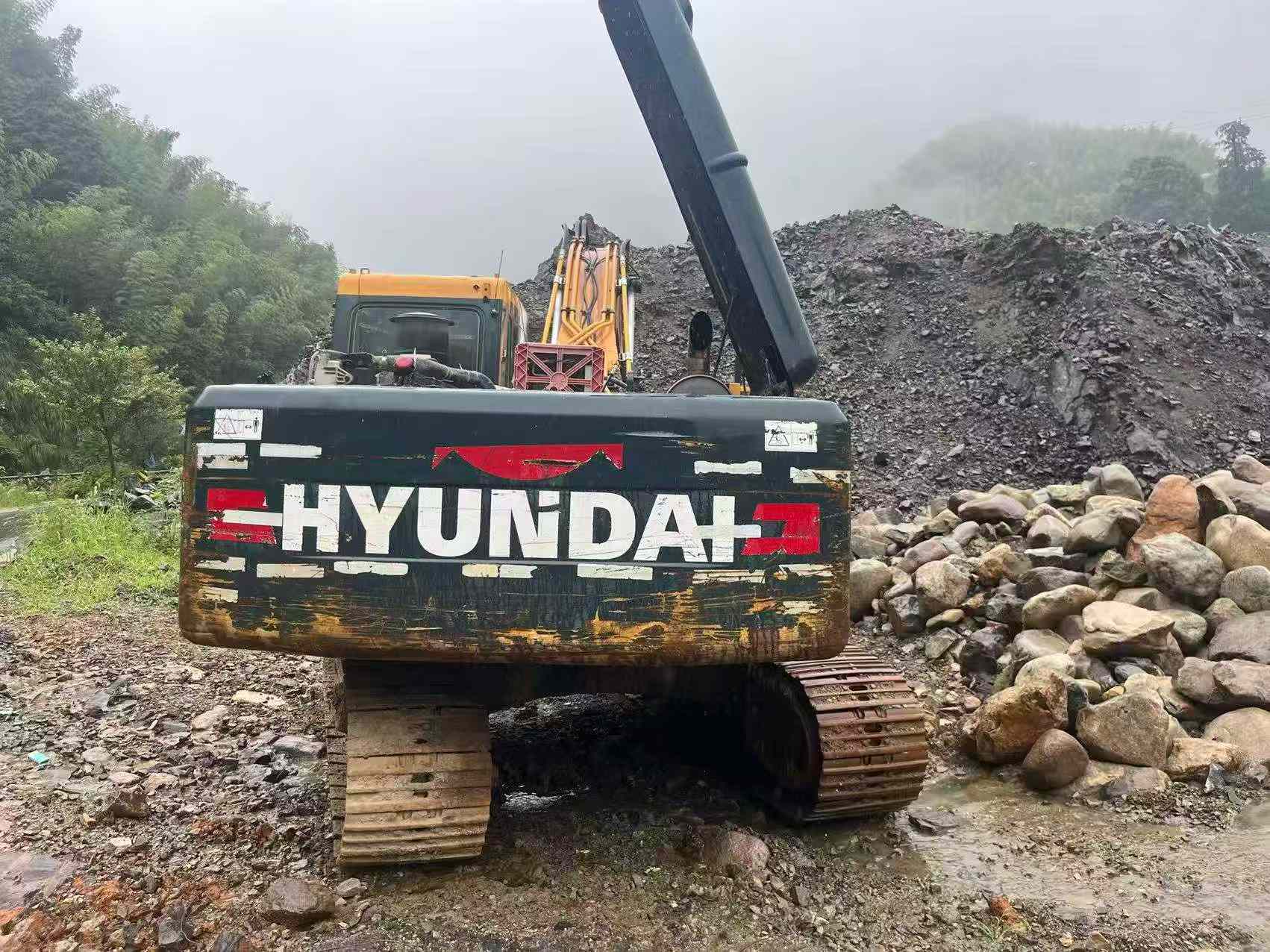 Buy Hyundai R215VS Used Excavator / 7
