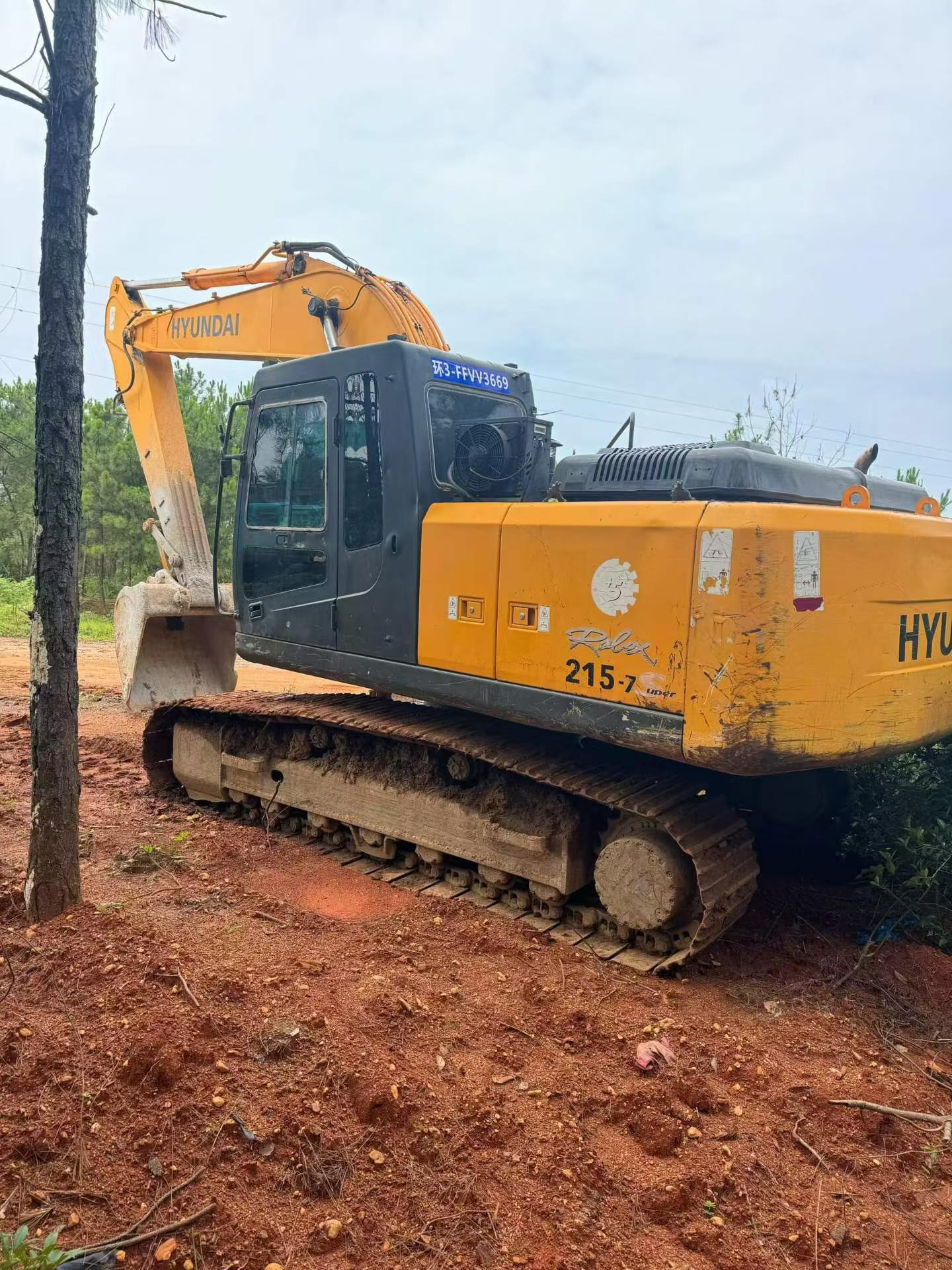 Buy Hyundai R215-7 Used Excavator / 3