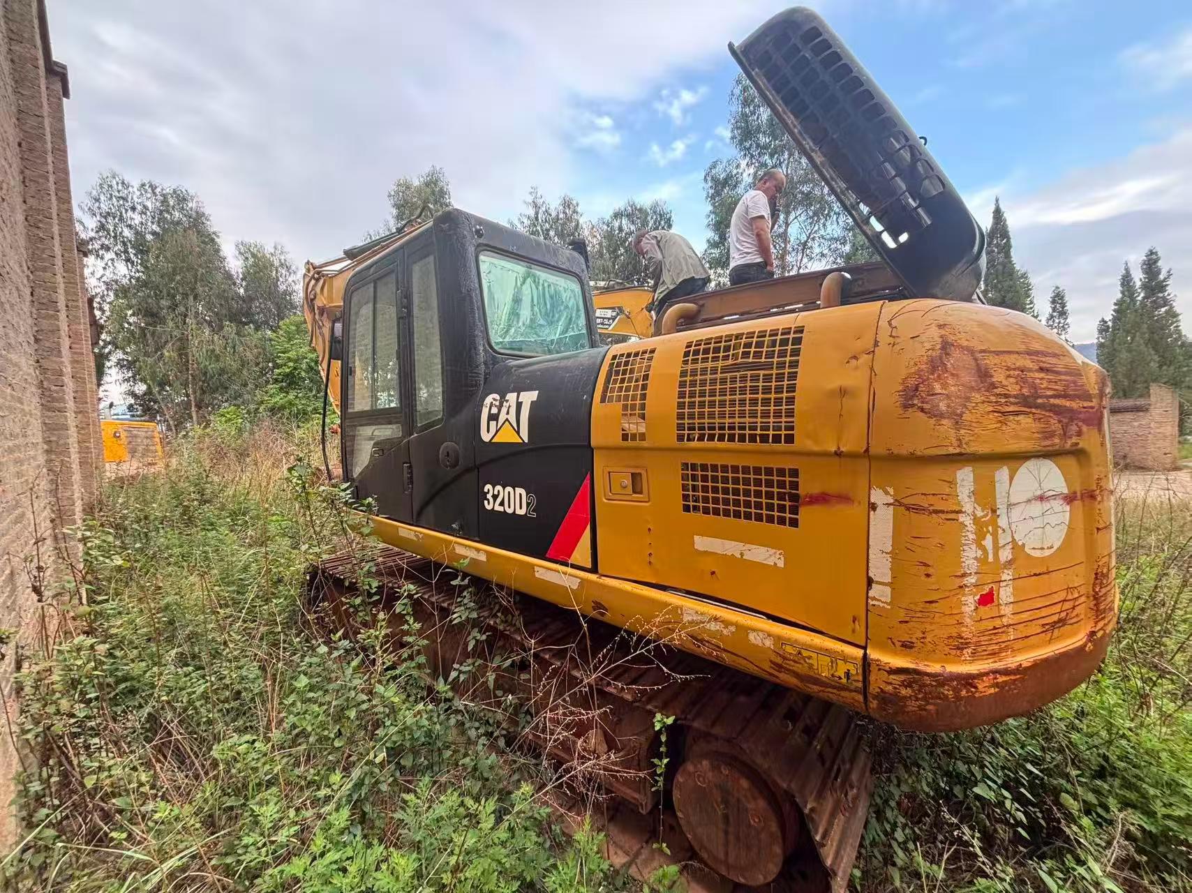 Buy Caterpillar 320D Used Excavator / 8