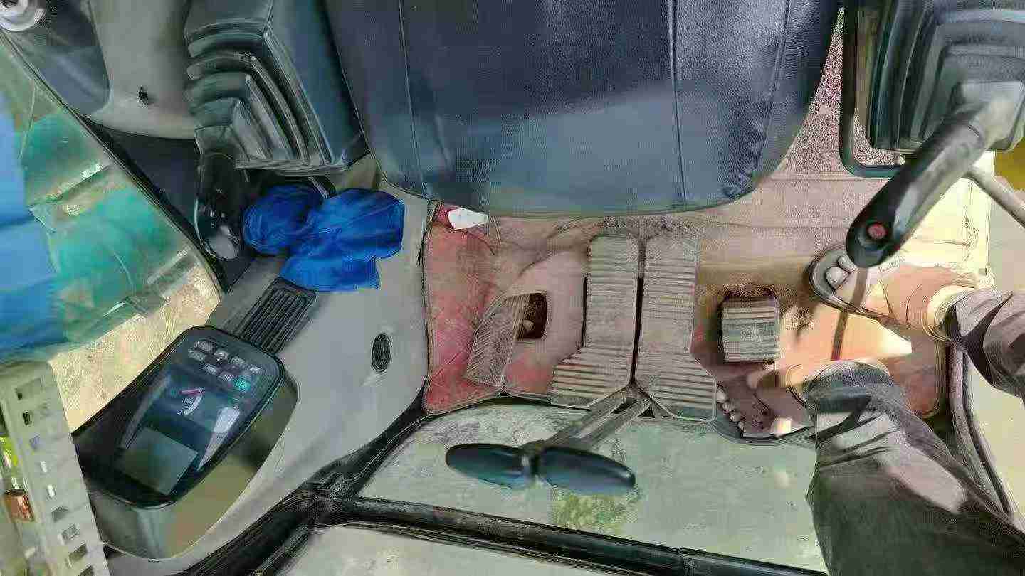 Buy Kobelco SK130 Used Excavator / 7