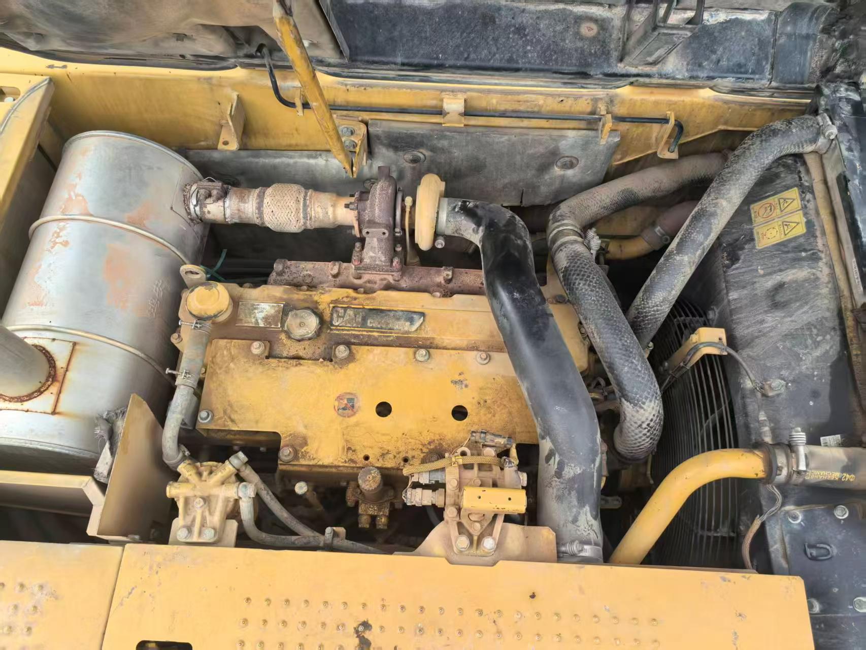 Buy Caterpillar 320D Used Excavator / 4