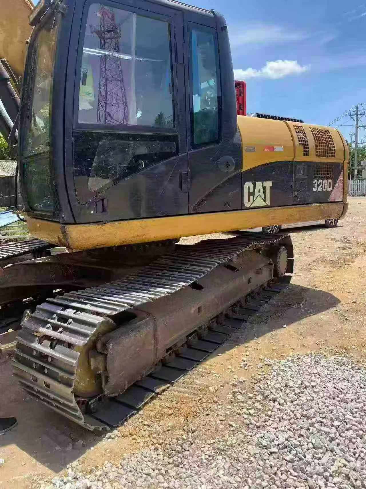 Buy Caterpillar 320D Used Excavator / 7