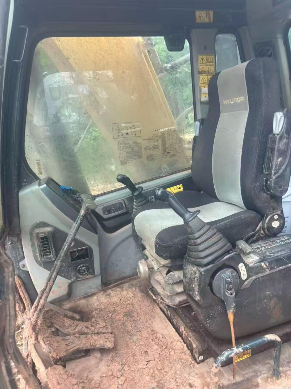 Buy Hyundai R215-7 Used Excavator / 8