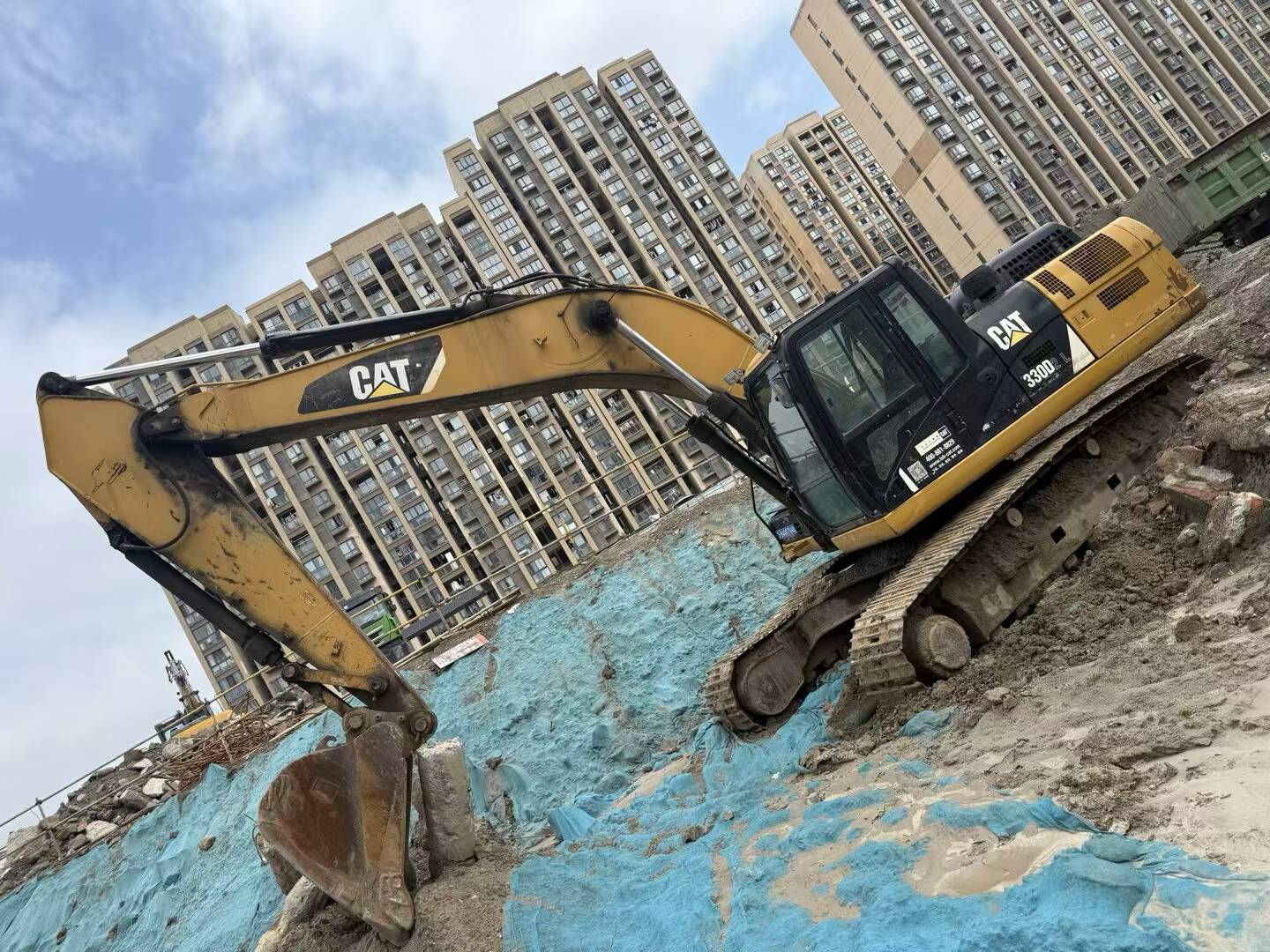 Buy Caterpillar 330B Used Excavator / 5