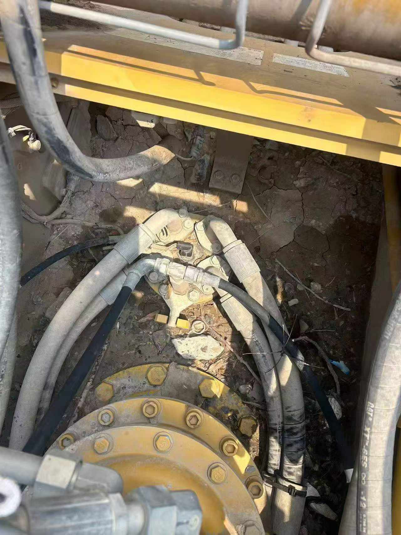 Buy Caterpillar 323 Used Excavator / 9