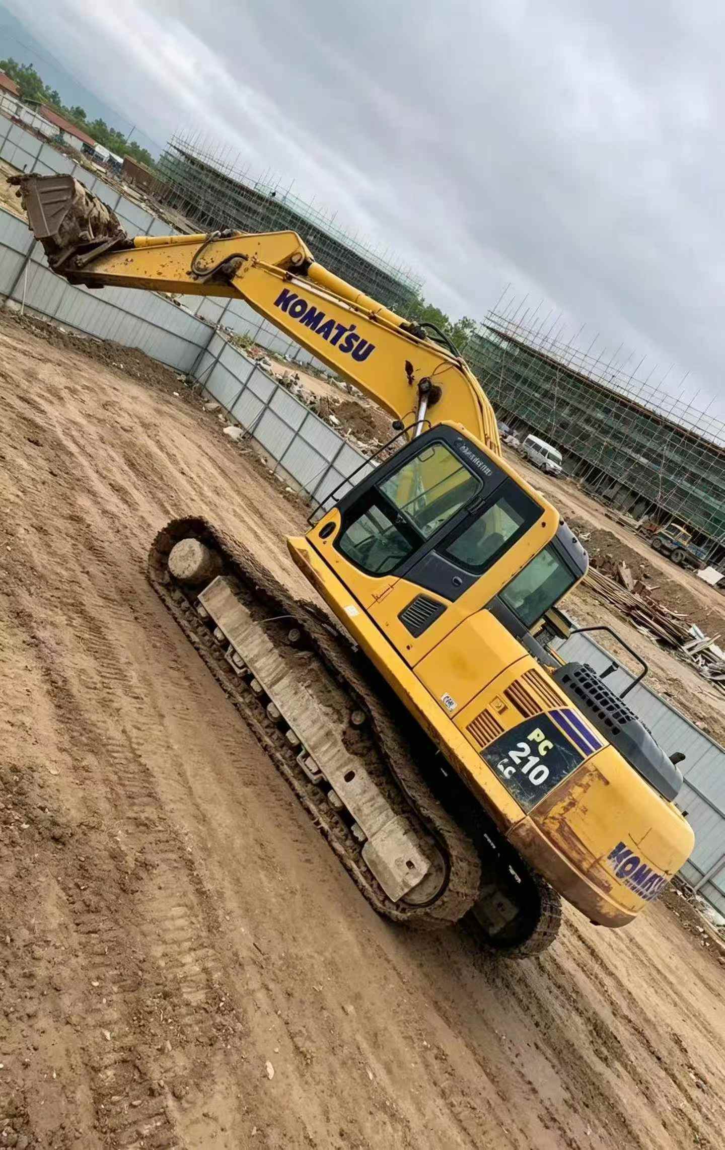 Buy Komatsu PC210LC-8 Used Excavator / 5