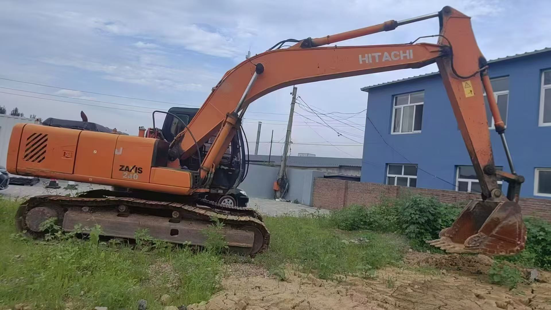Buy Hitachi EX200-5 Used Excavator / 4