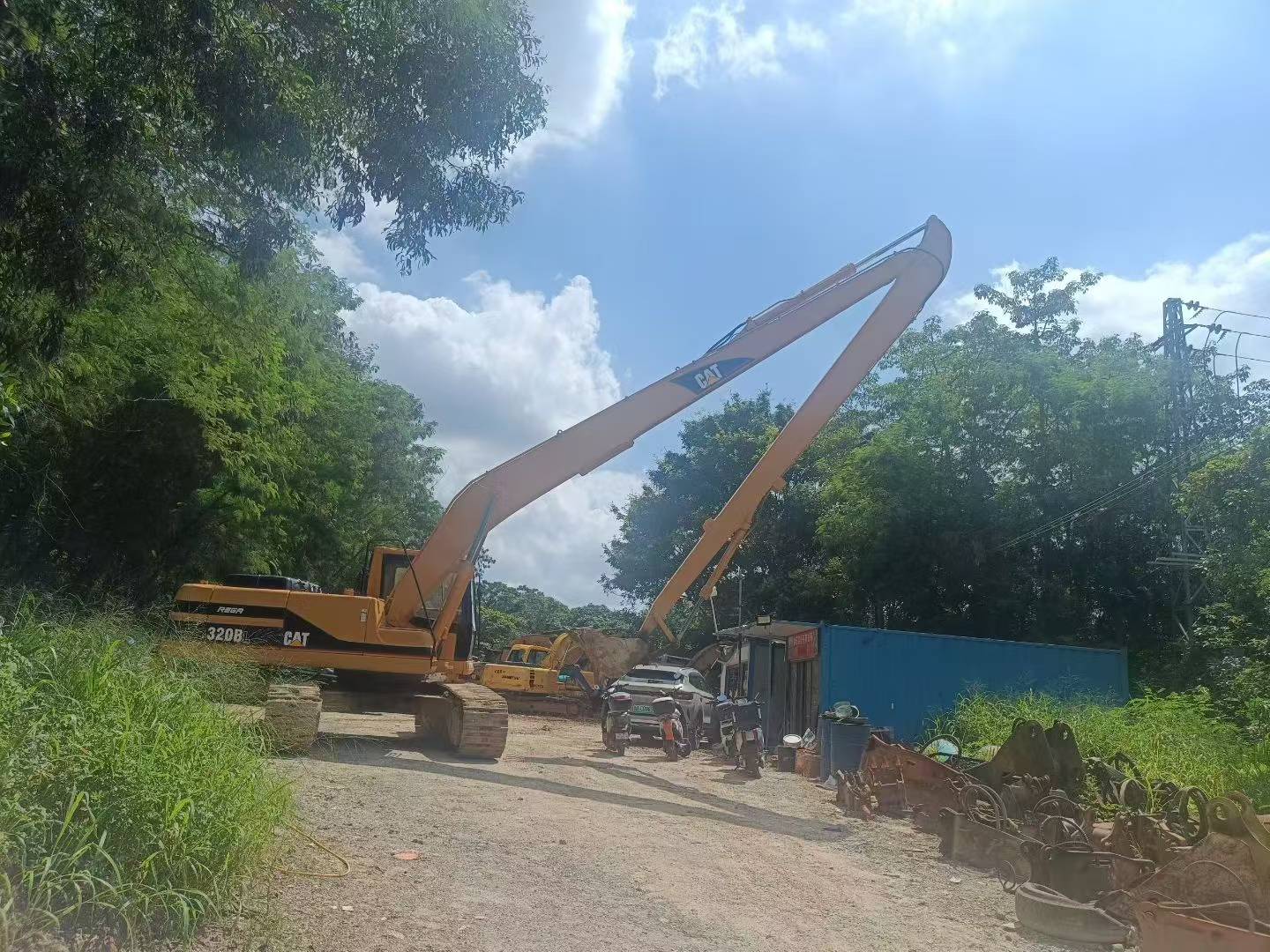 Buy Caterpillar 320BL Used Excavator / 2