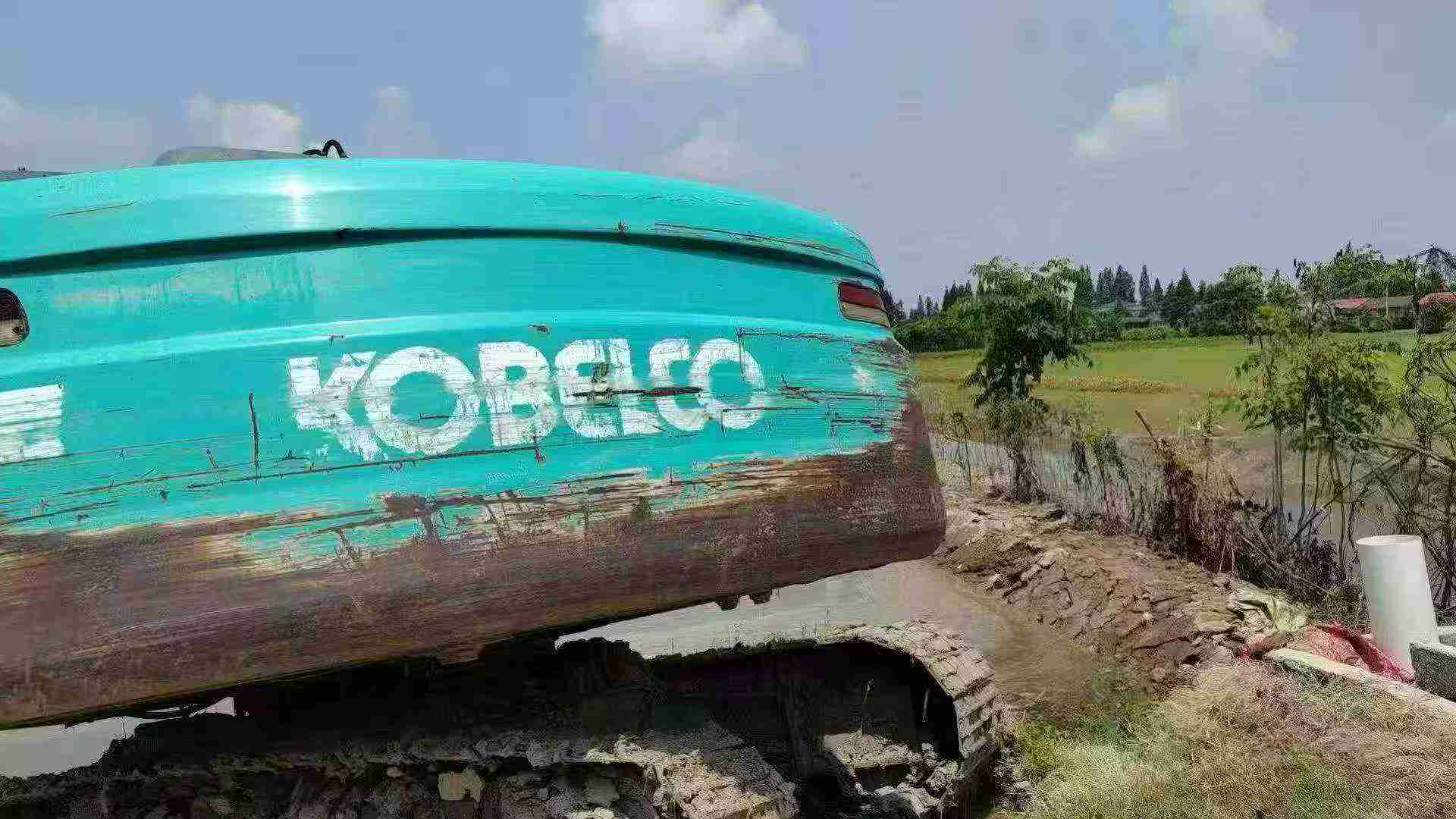 Buy Kobelco SK130 Used Excavator / 2